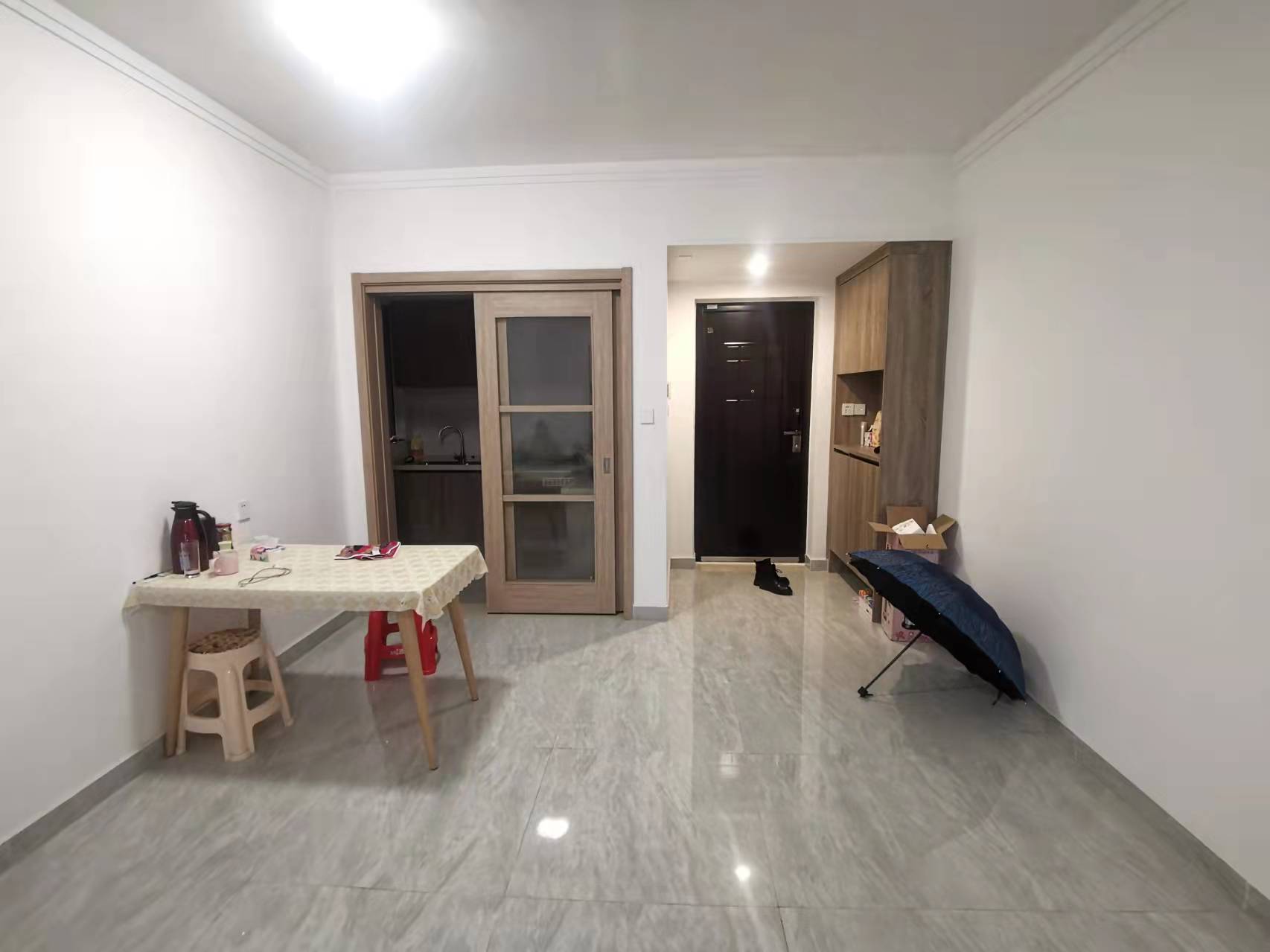 蓝溪谷 3室2厅2卫 81.8万 蓝溪谷 3室2厅2卫 81.8万客厅