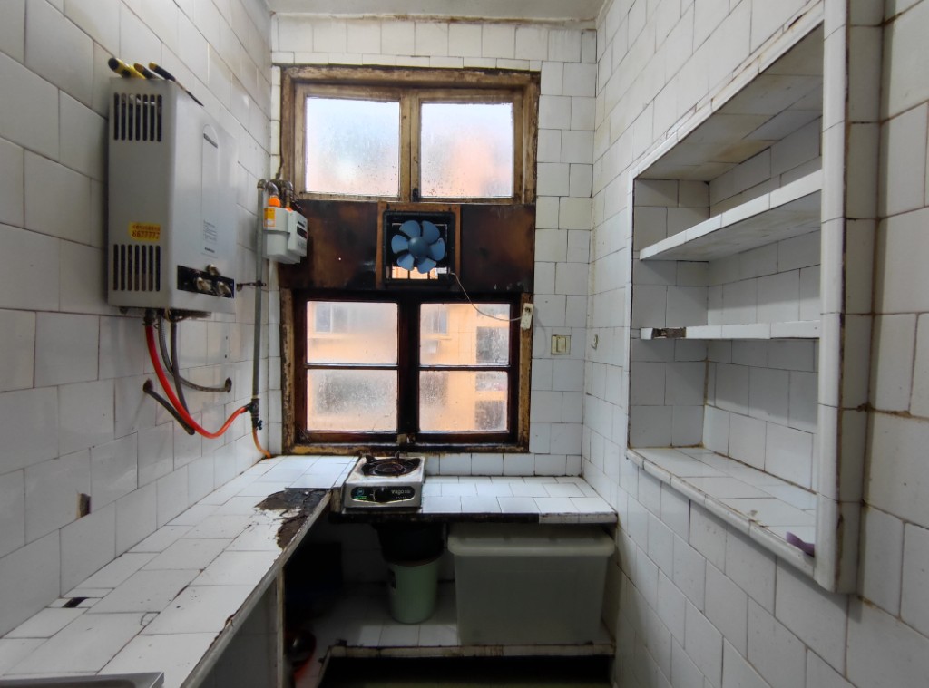 衡西市场轻化公司大院 3室1厅1卫 800.0元/月 衡西市场轻化公司大院 3室1厅1卫 800.0元/月室内图