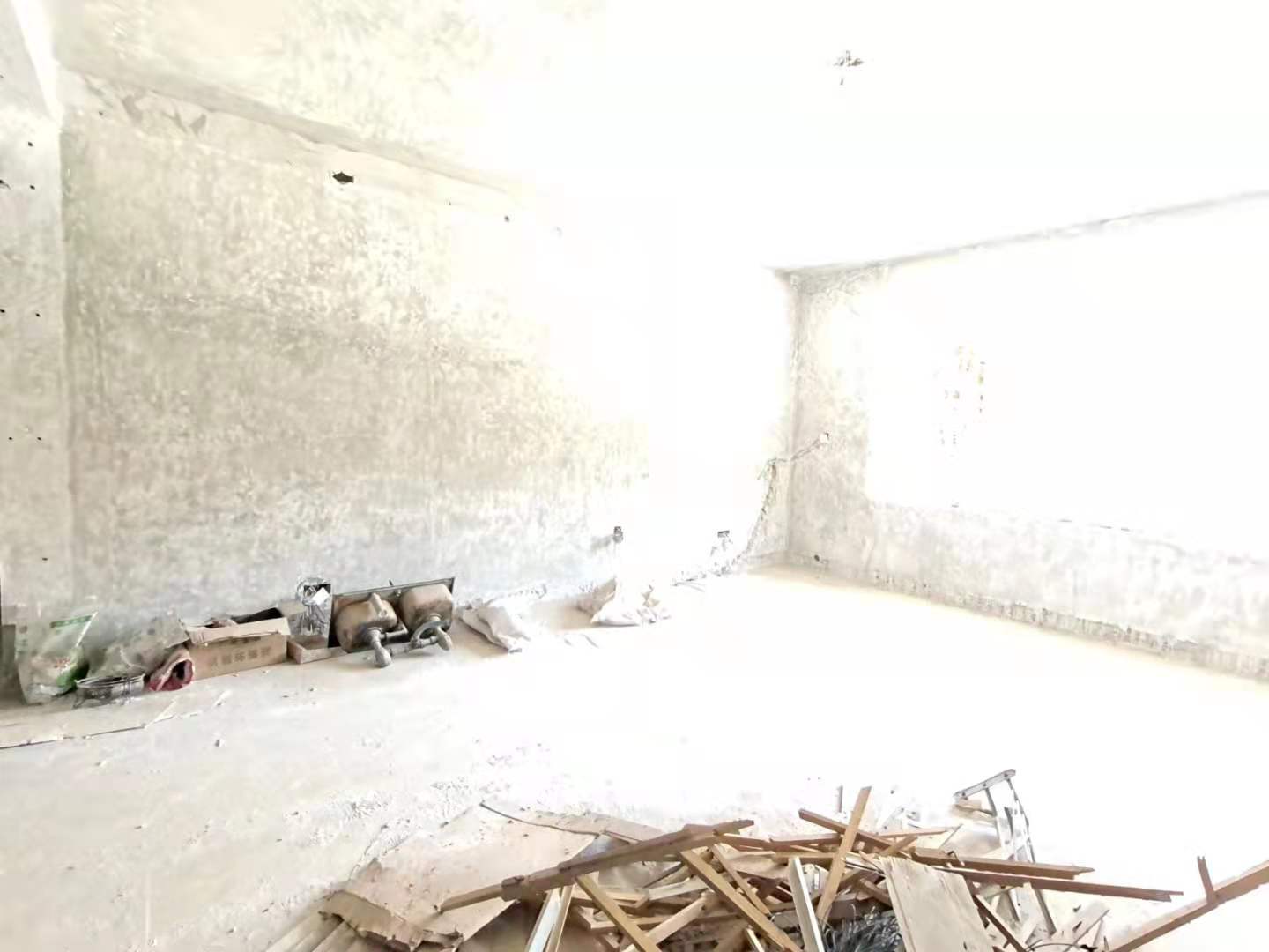 文昌苑  4室2厅2卫    62.8万 文昌苑  4室2厅2卫    62.8万室内图1