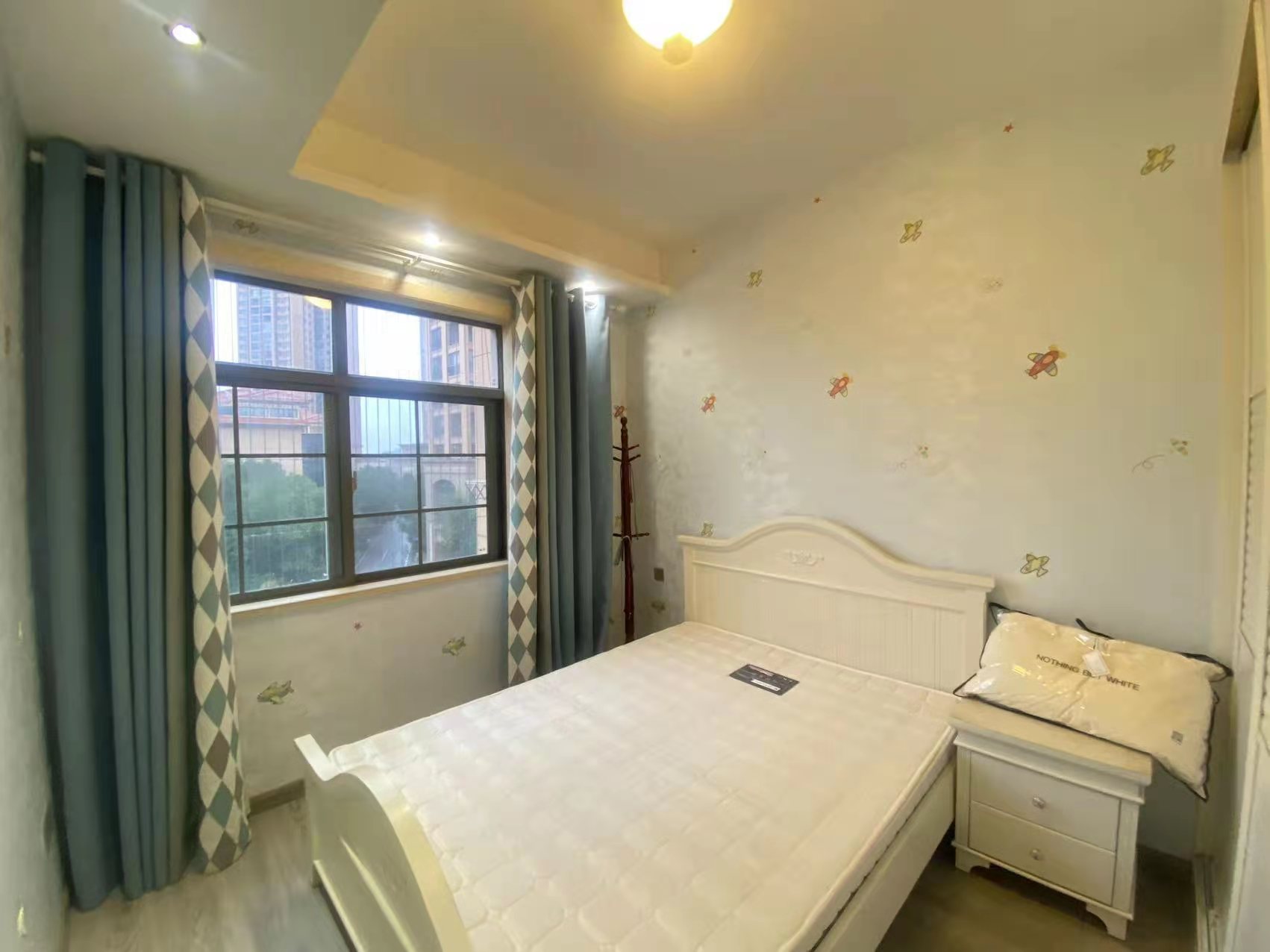 香江水岸新城 3室2厅1卫 2800.0元/月 香江水岸新城 3室2厅1卫 2800.0元/月室内图