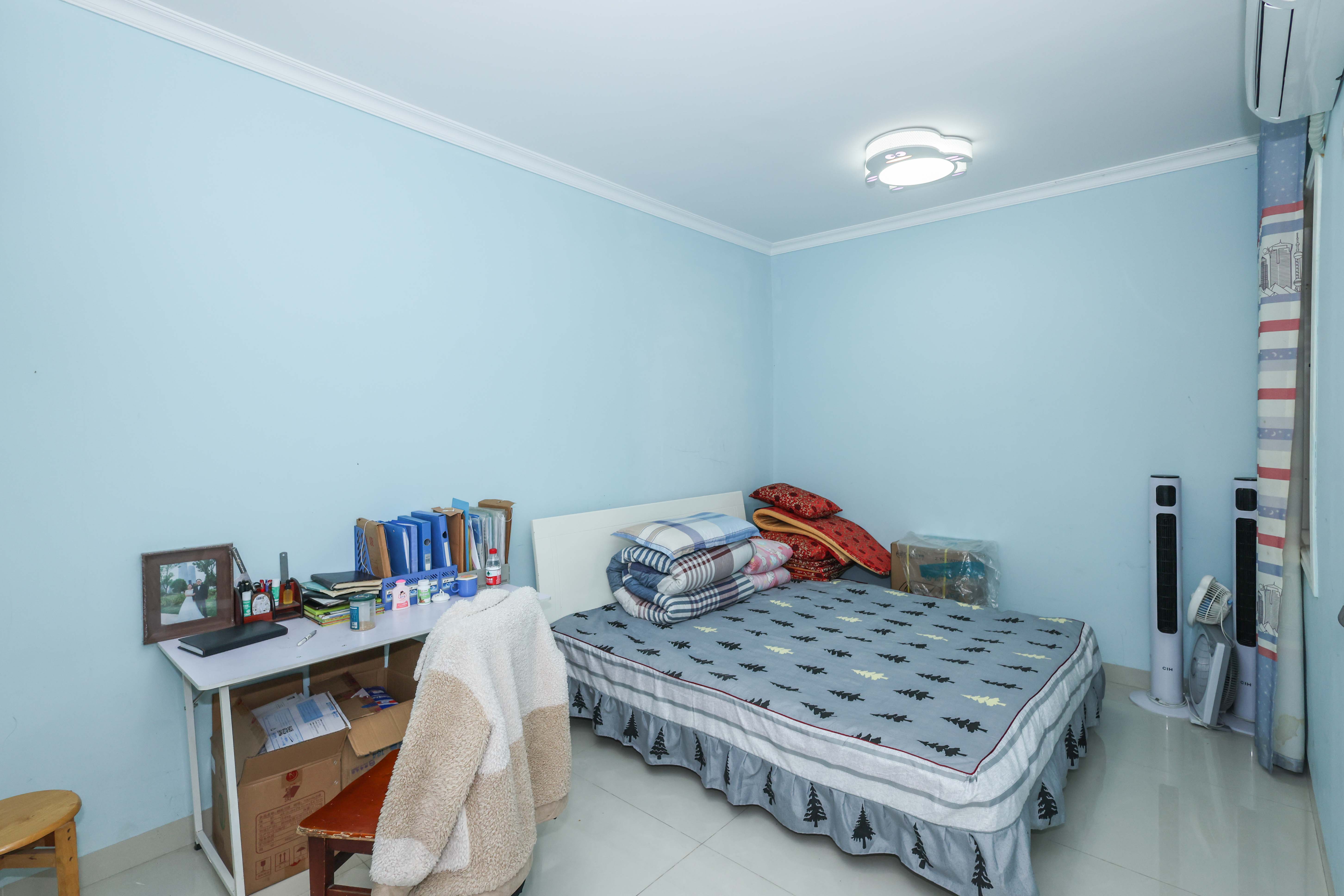 金茂梅溪湖  2室2厅1卫    145.0万卧室