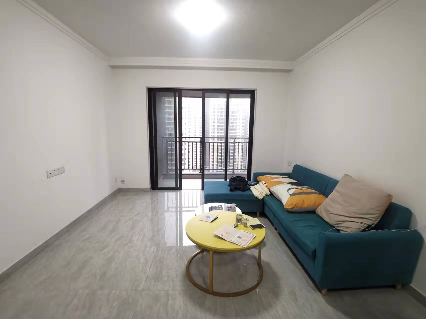 蓝溪谷 3室2厅2卫 81.8万 蓝溪谷 3室2厅2卫 81.8万客厅