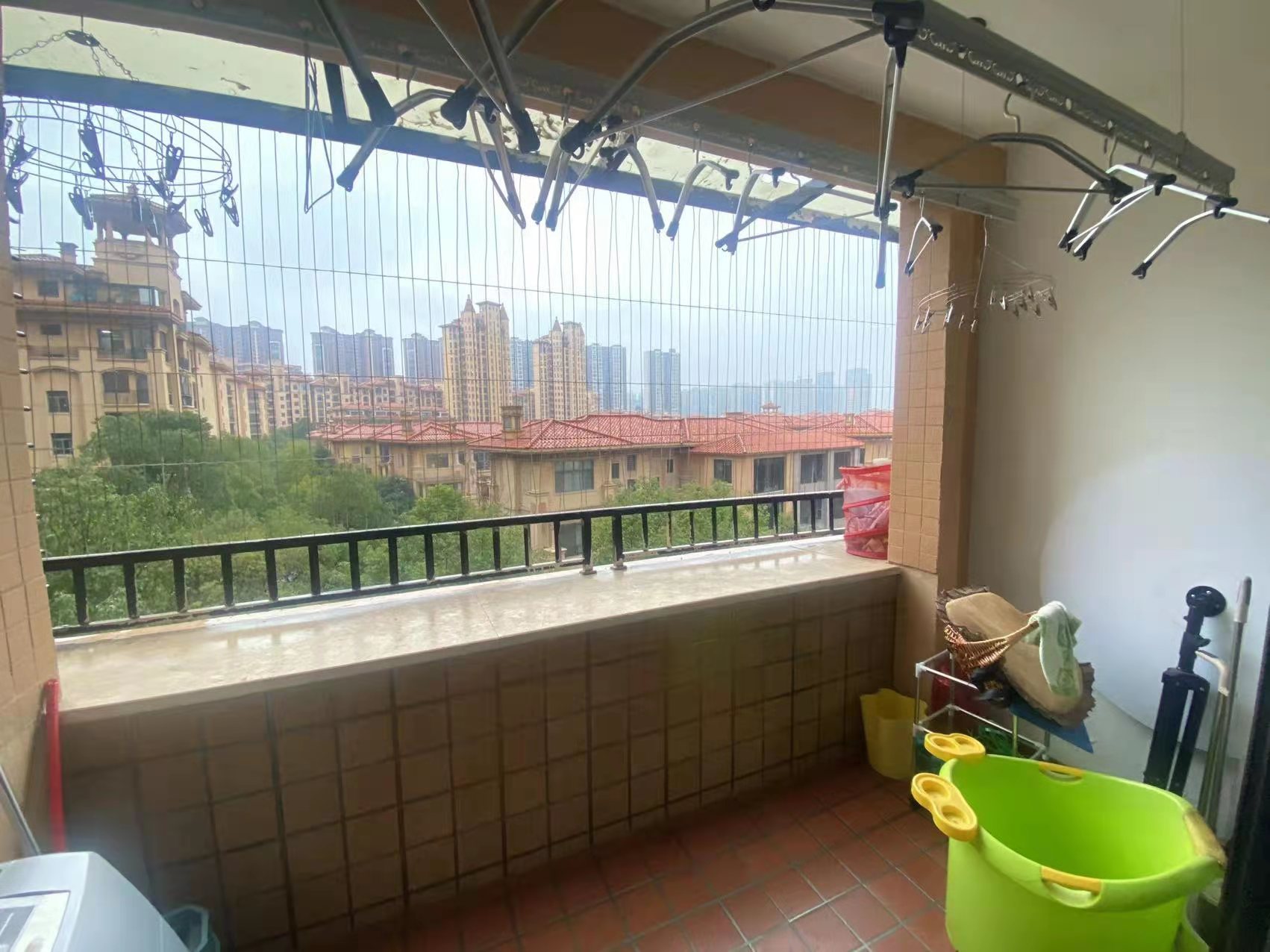 香江水岸新城 3室2厅1卫 2800.0元/月 香江水岸新城 3室2厅1卫 2800.0元/月室内图