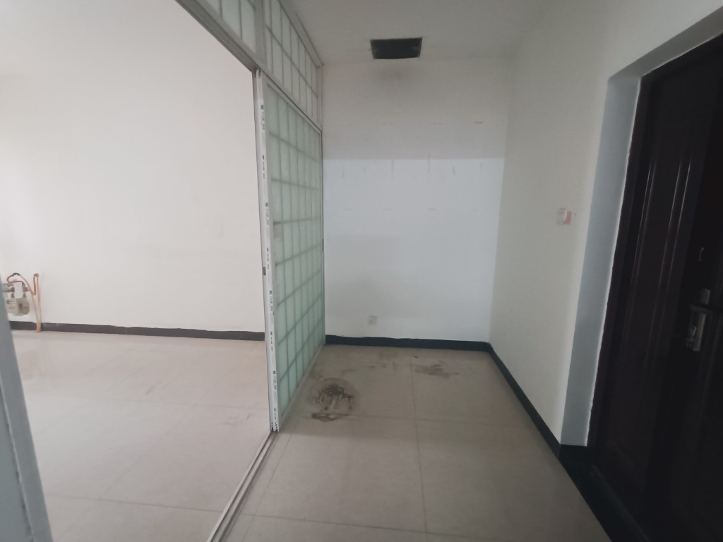 金源大厦 4室2厅2卫 2800.0元/月 金源大厦 4室2厅2卫 2800.0元/月室内图