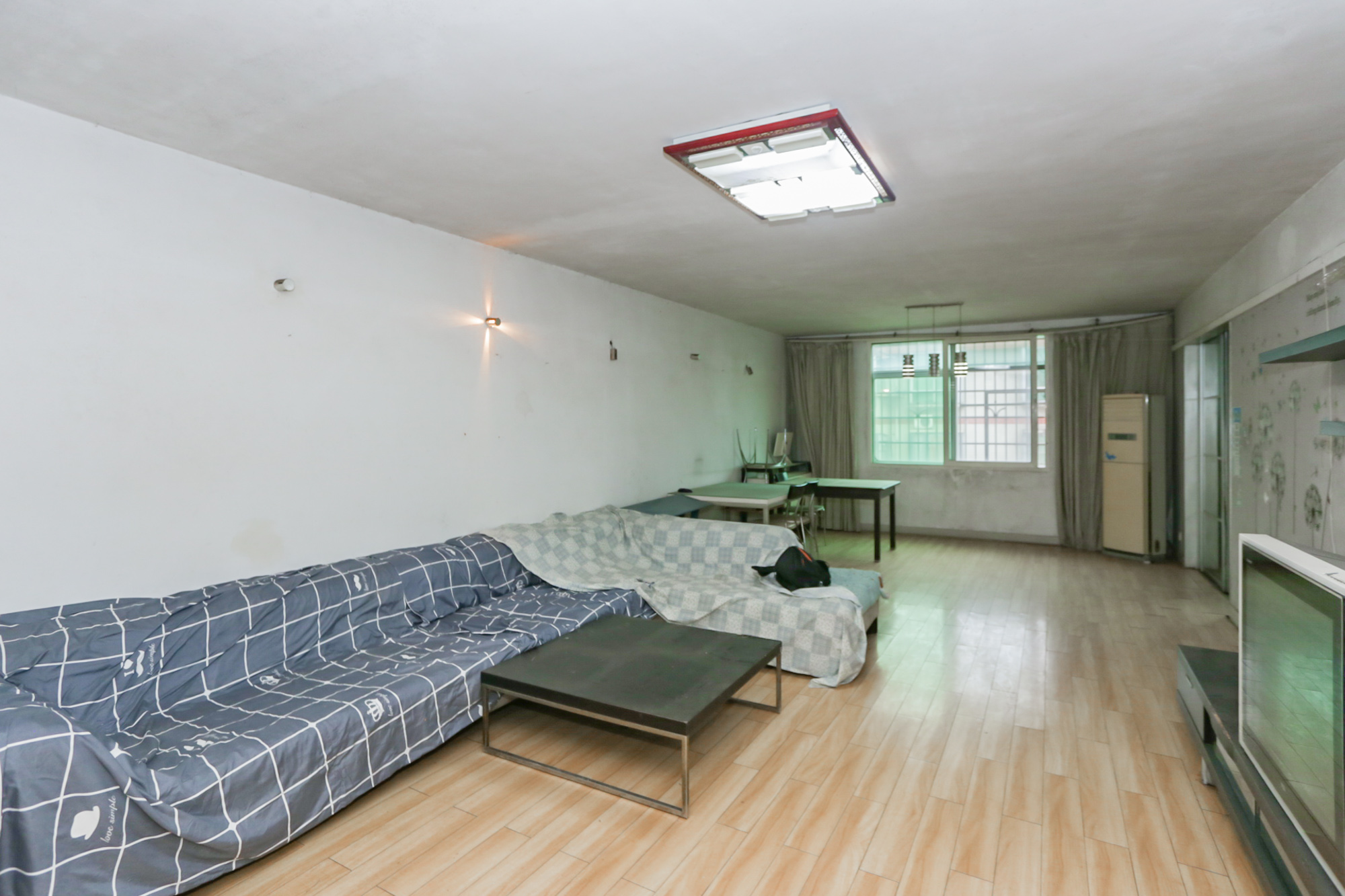 银晟花园  3室2厅2卫    83.0万室内图1