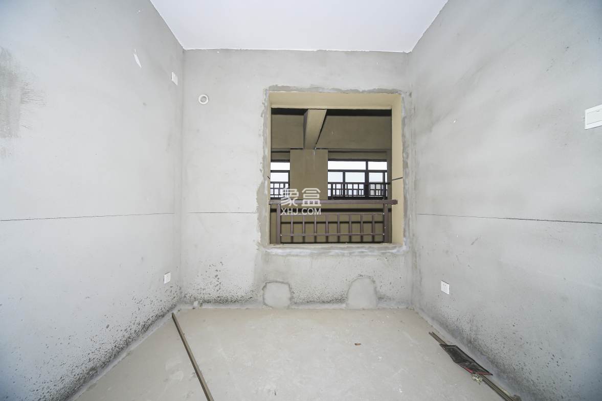 华润橡树湾  3室2厅1卫    103.0万 华润橡树湾  3室2厅1卫    103.0万卧室