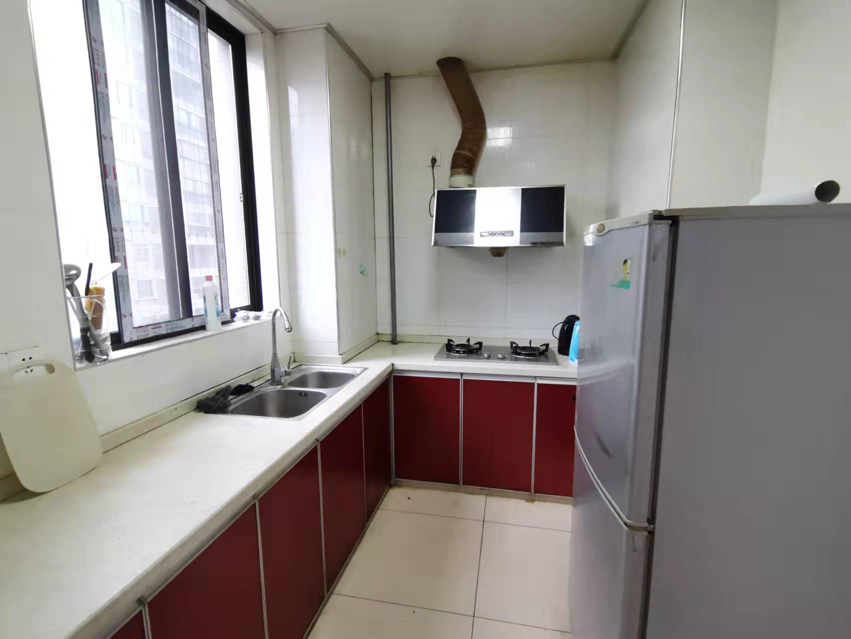 山水文园 2室2厅1卫 48.0万 山水文园 2室2厅1卫 48.0万客厅