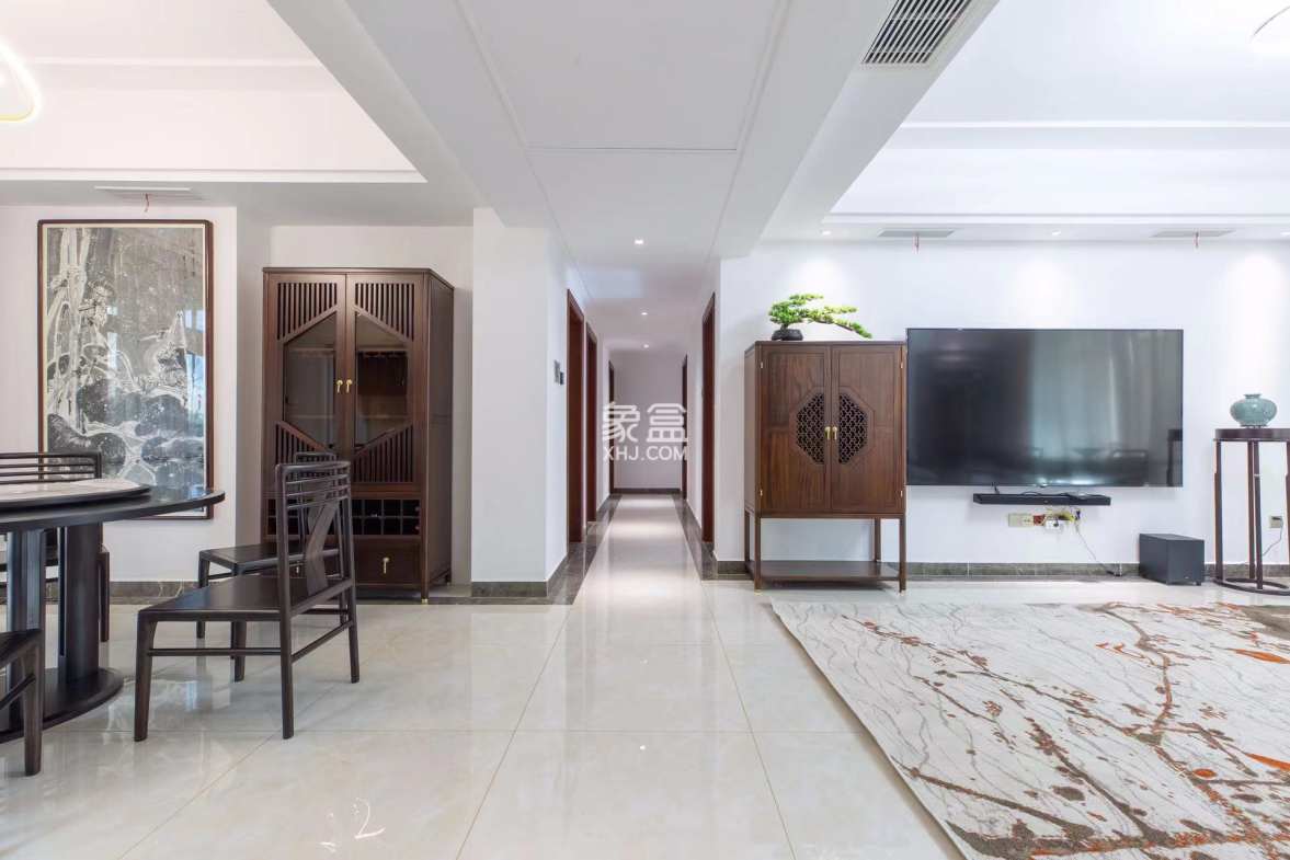 城市公园 5室2厅2卫 185.0万 城市公园 5室2厅2卫 185.0万客厅