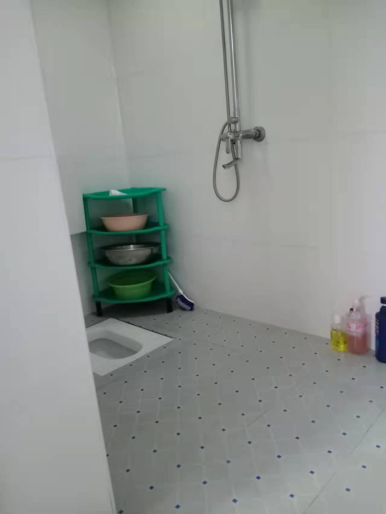 联发商厦 3室2厅1卫 40.0万 联发商厦 3室2厅1卫 40.0万客厅