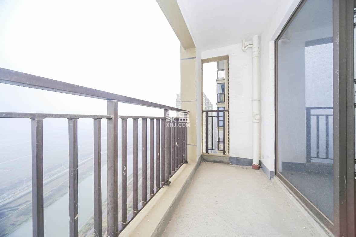 华润橡树湾  3室2厅1卫    103.0万 华润橡树湾  3室2厅1卫    103.0万阳台