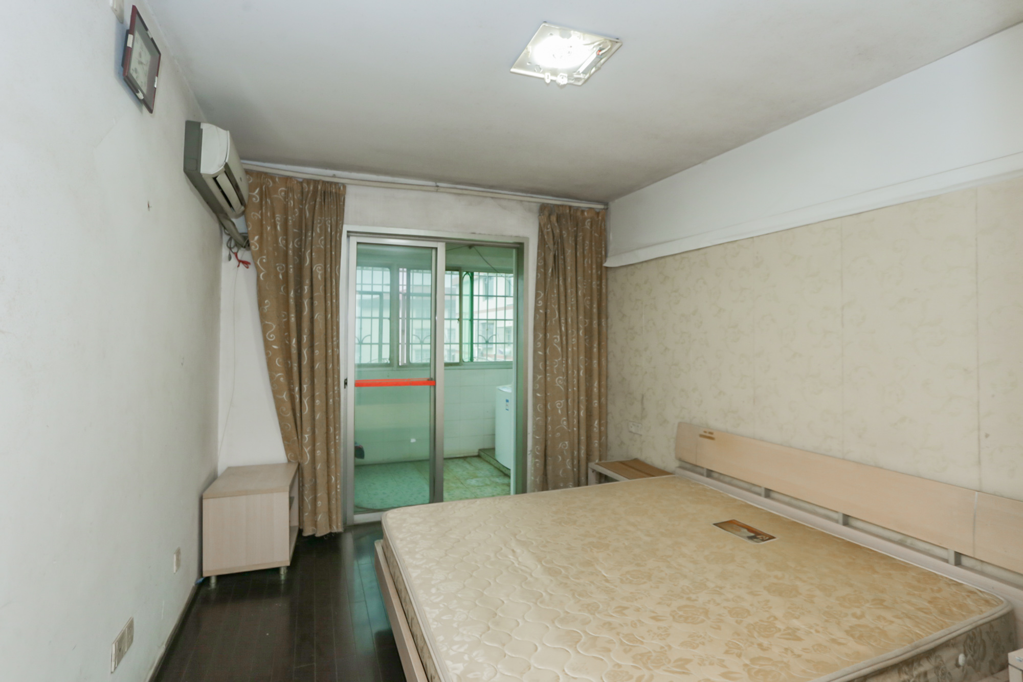 银晟花园  3室2厅2卫    83.0万 银晟花园  3室2厅2卫    83.0万卧室