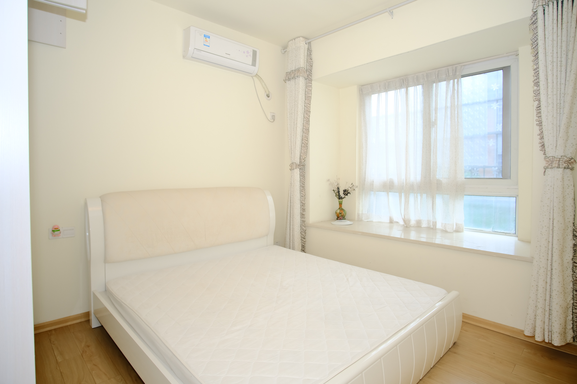 山水湾  3室2厅1卫   68.00万卧室