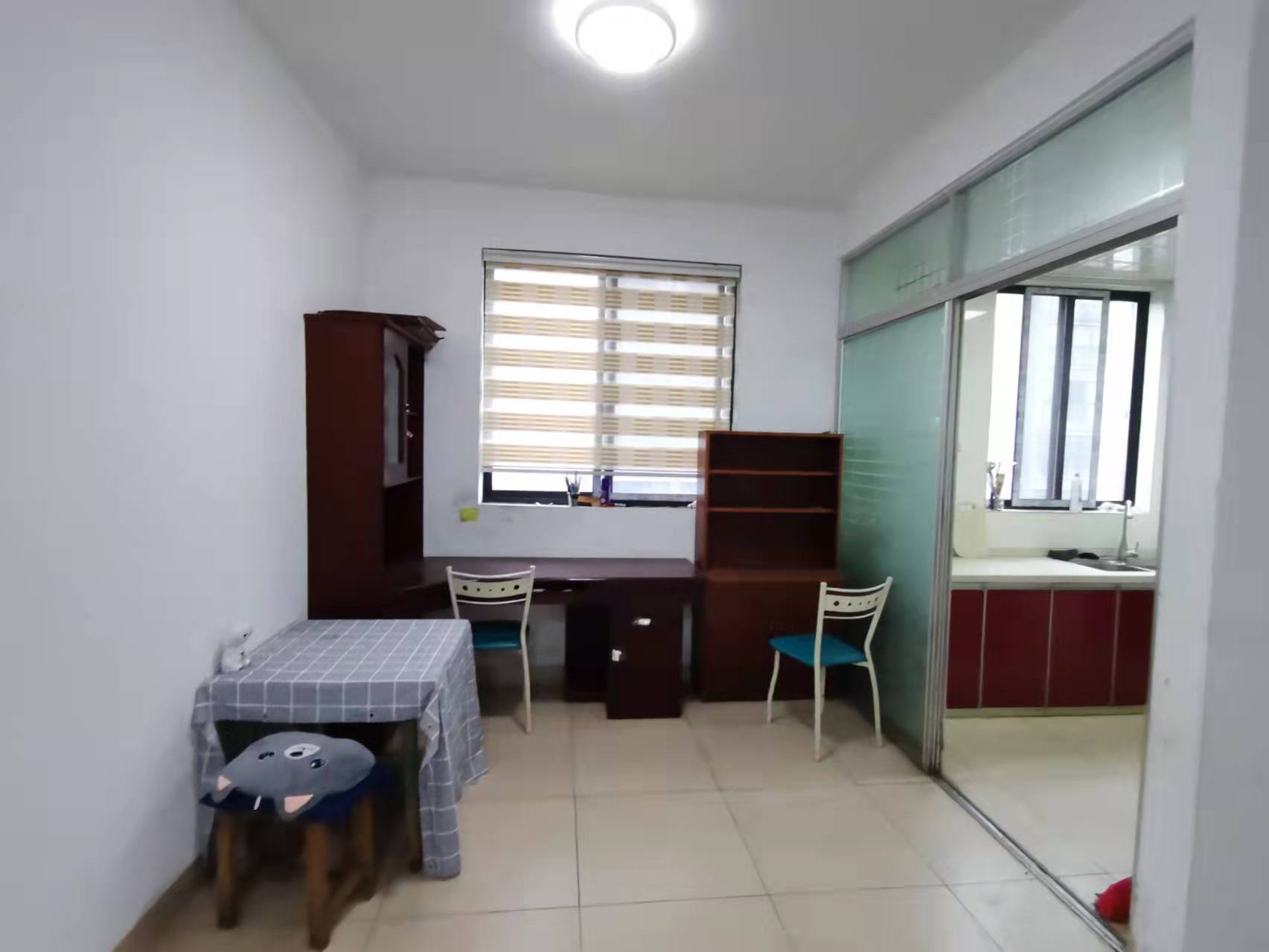 山水文园 2室2厅1卫 48.0万 山水文园 2室2厅1卫 48.0万客厅