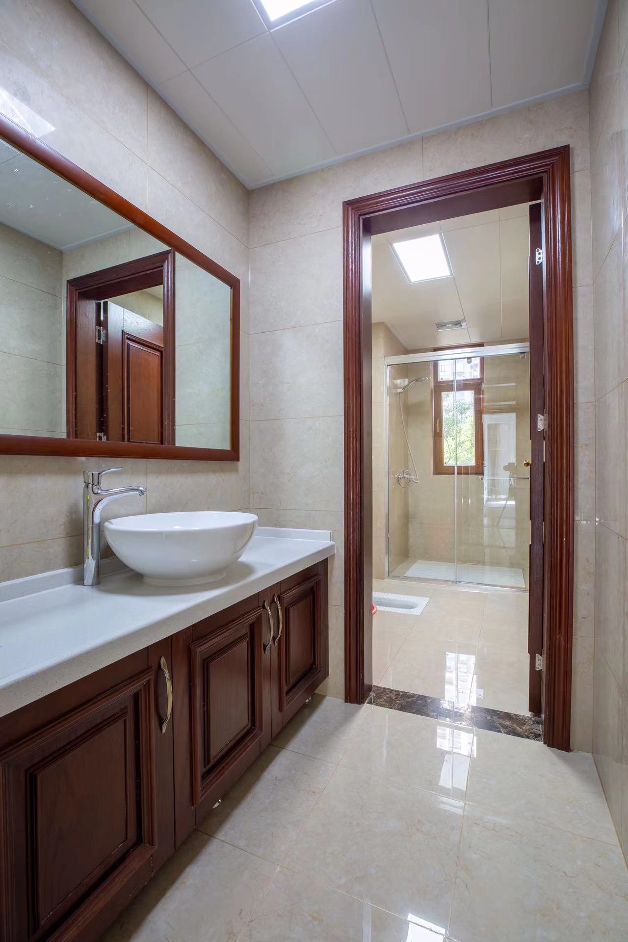 城市公园 5室2厅2卫 185.0万 城市公园 5室2厅2卫 185.0万客厅