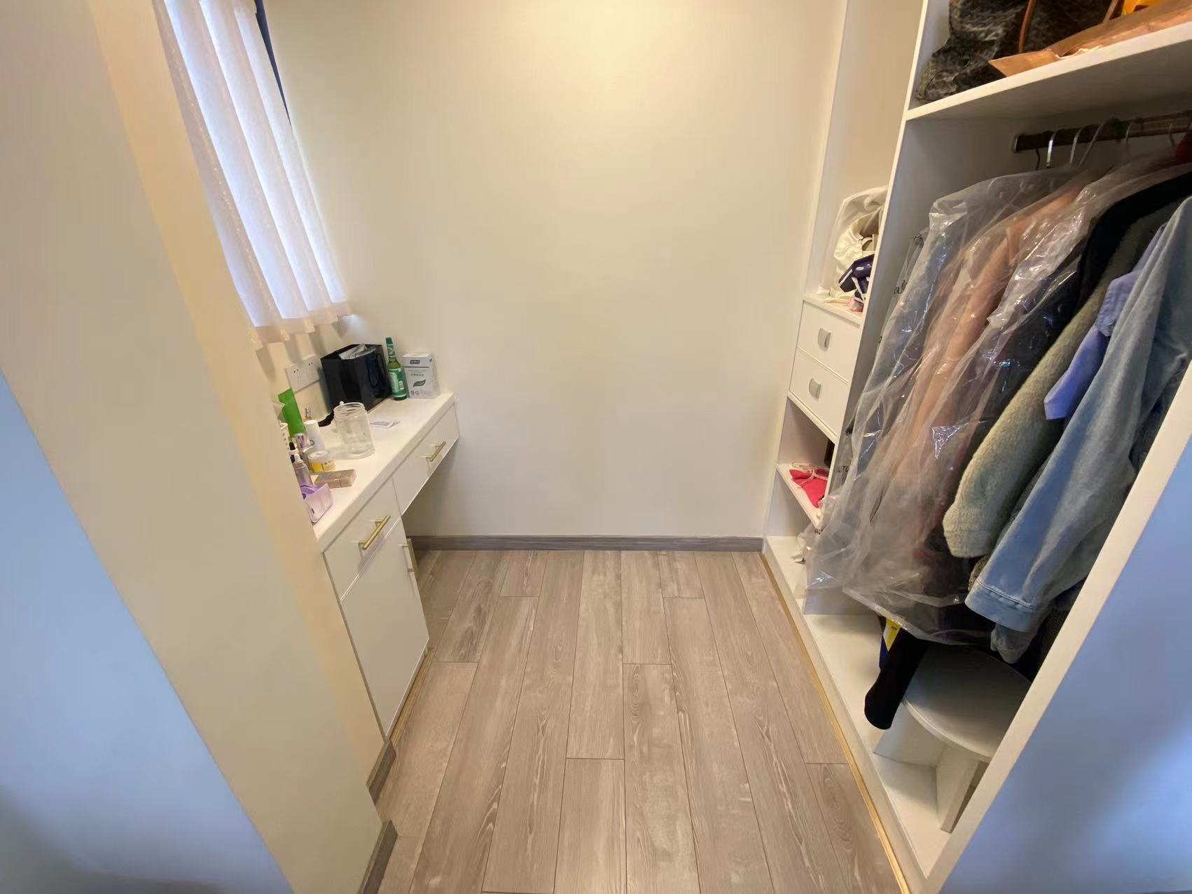 旺城天悦领秀香江  4室2厅1卫    88.8万 旺城天悦领秀香江  4室2厅1卫    88.8万客厅