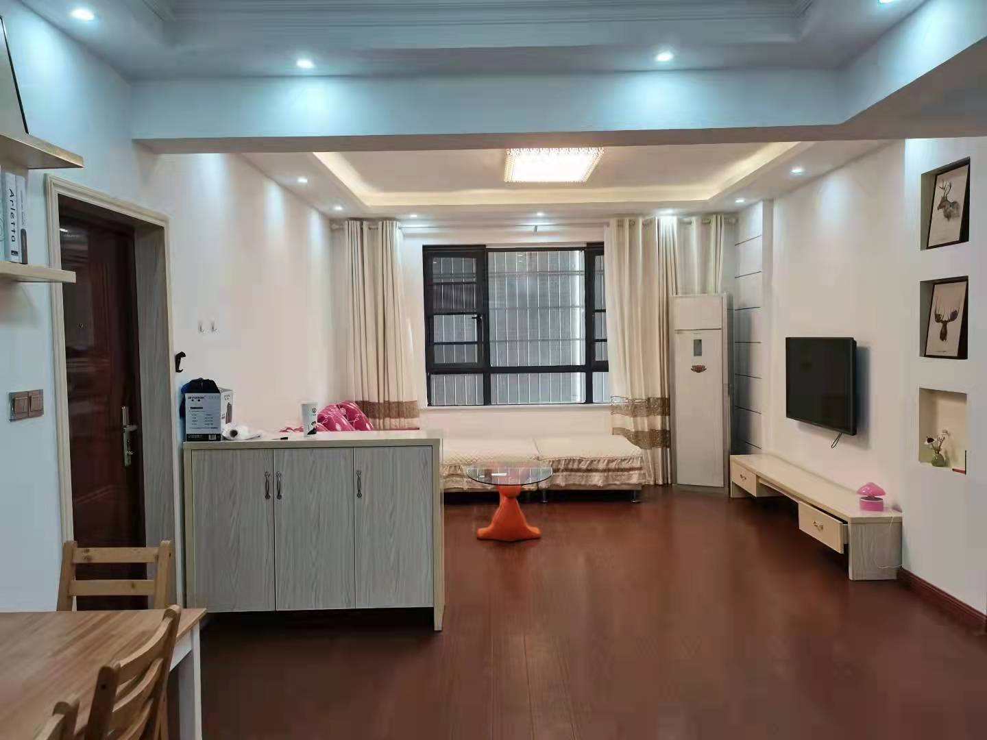 宏鑫华都  2室2厅1卫   2100.00元/月室内图