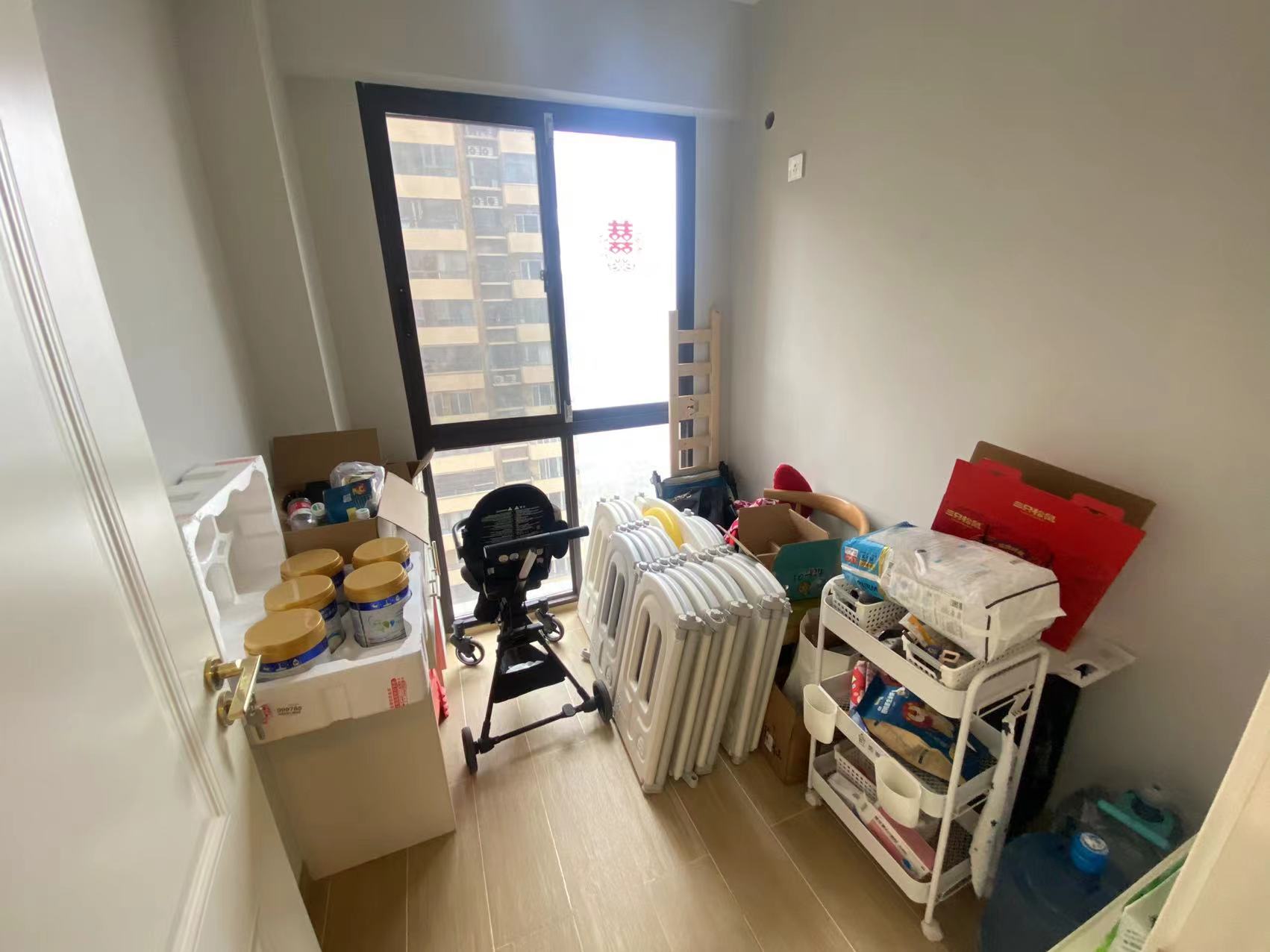 旺城天悦领秀香江  4室2厅1卫    88.8万 旺城天悦领秀香江  4室2厅1卫    88.8万客厅