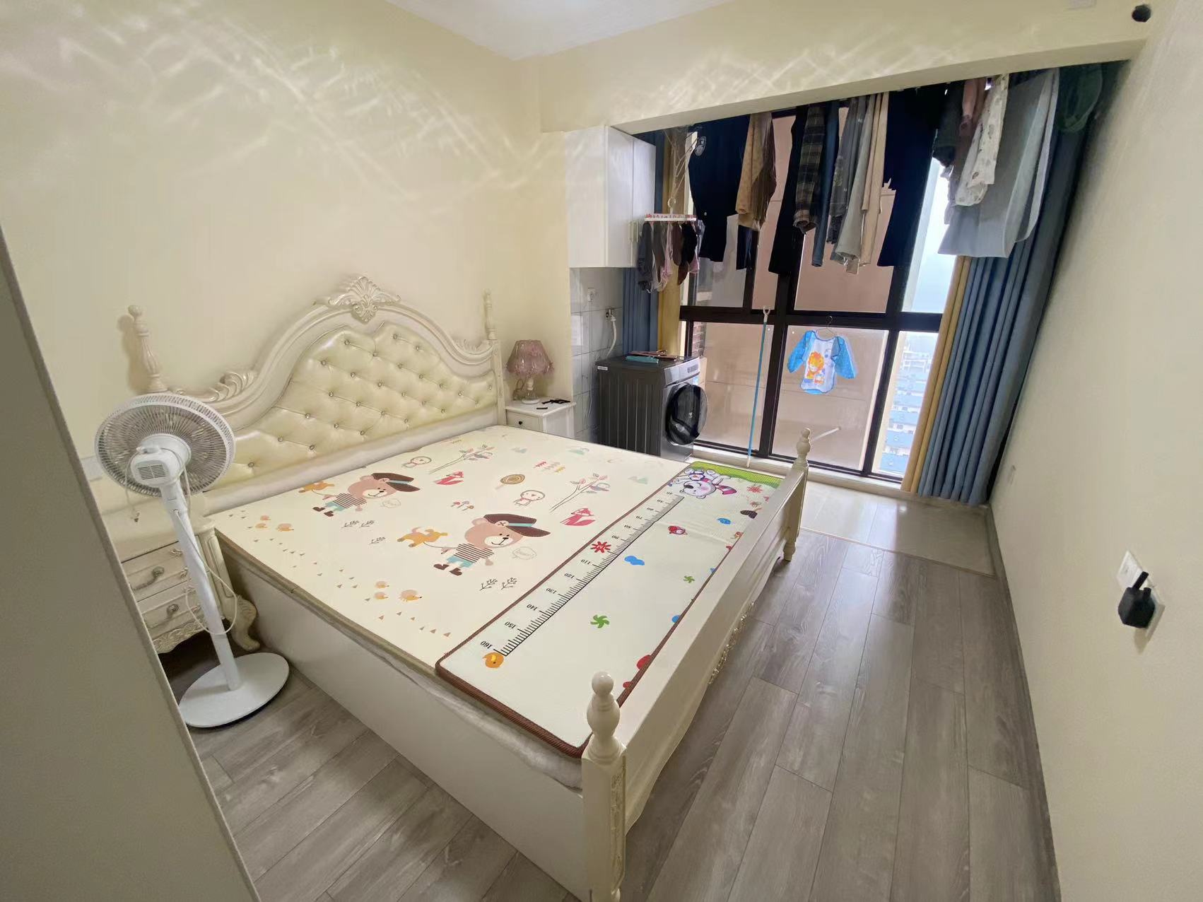 旺城天悦领秀香江  4室2厅1卫    88.8万 旺城天悦领秀香江  4室2厅1卫    88.8万客厅