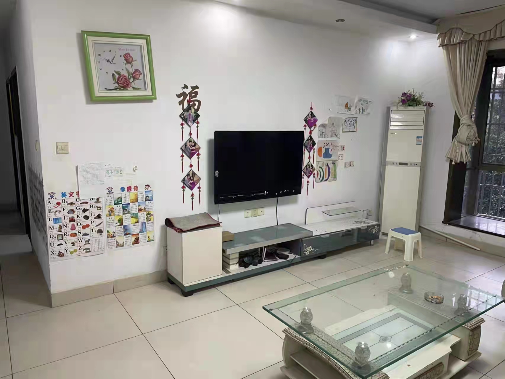 江南世家 3室2厅2卫 58.0万 江南世家 3室2厅2卫 58.0万客厅