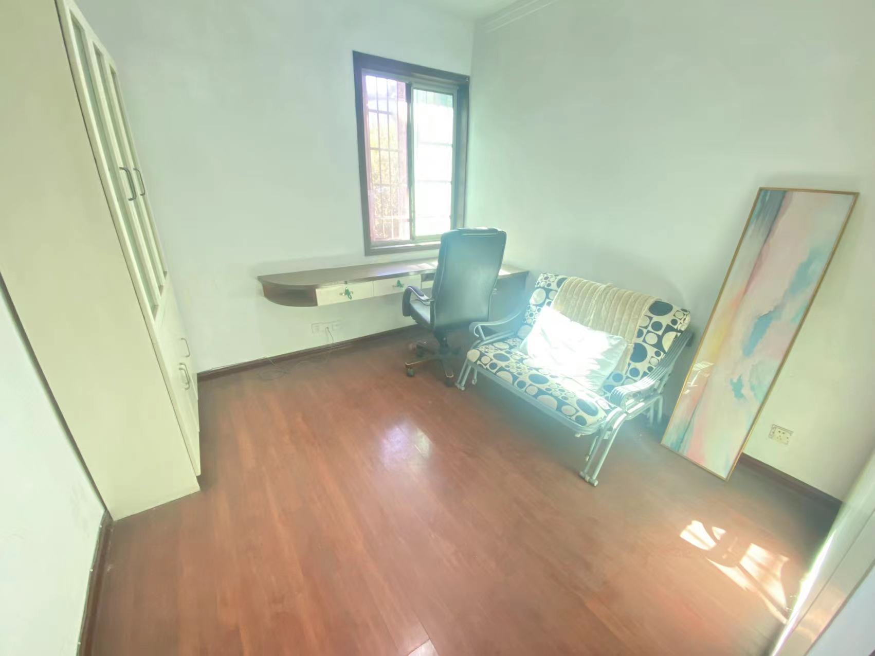 仁和小区 3室2厅1卫 48.0万 仁和小区 3室2厅1卫 48.0万客厅