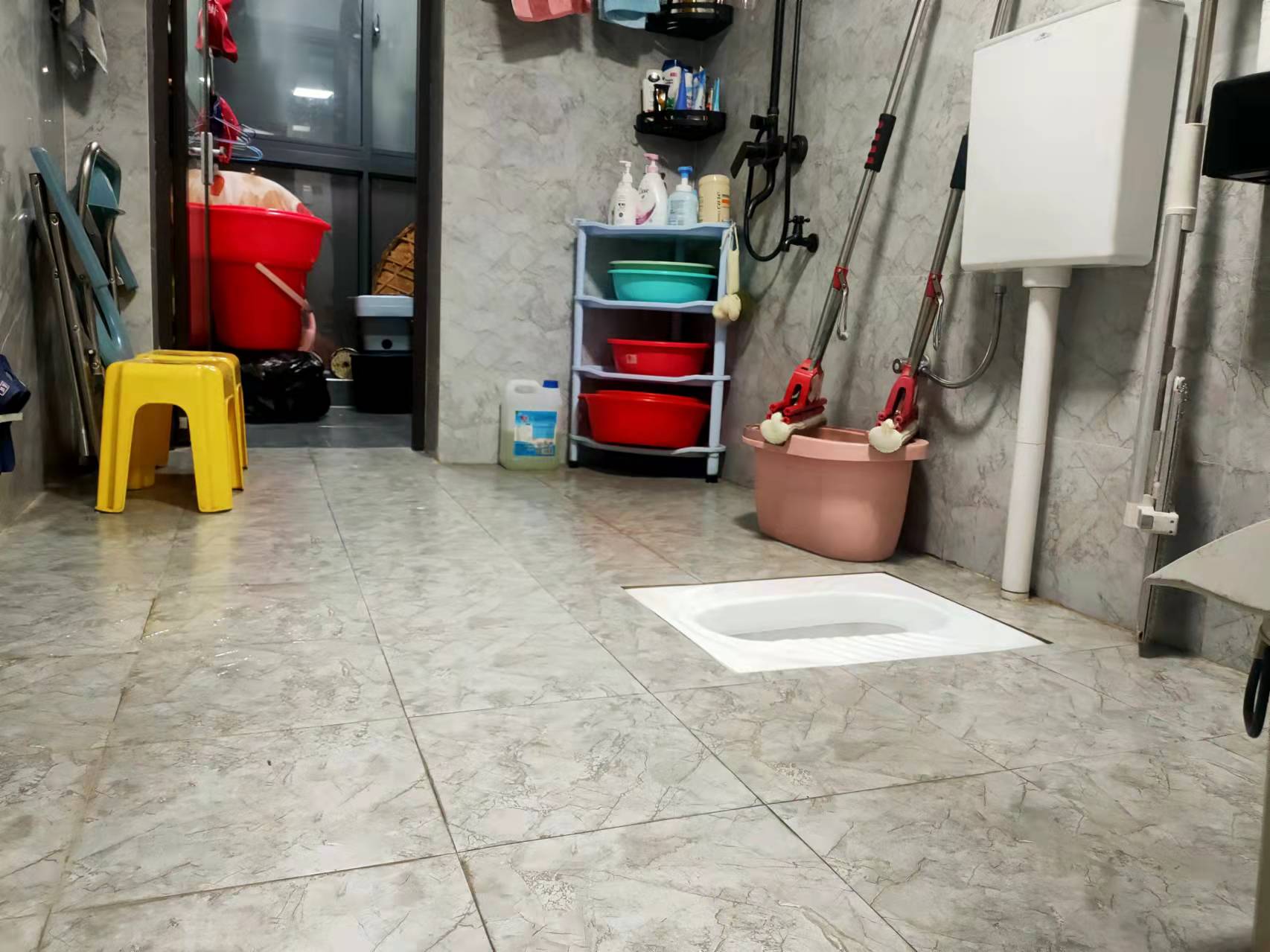 金碧花园 4室2厅2卫 113.8万 金碧花园 4室2厅2卫 113.8万客厅