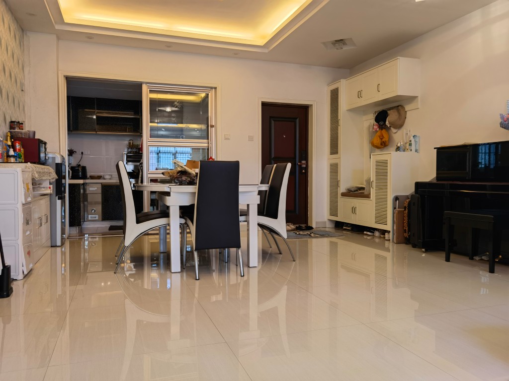 鑫源大厦  3室2厅2卫    80.0万 鑫源大厦  3室2厅2卫    80.0万客厅