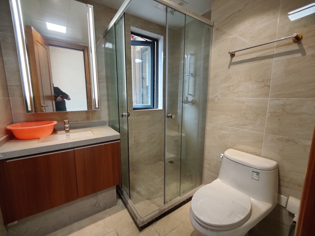 恒大华府 3室2厅1卫 73.80万 恒大华府 3室2厅1卫 73.80万客厅