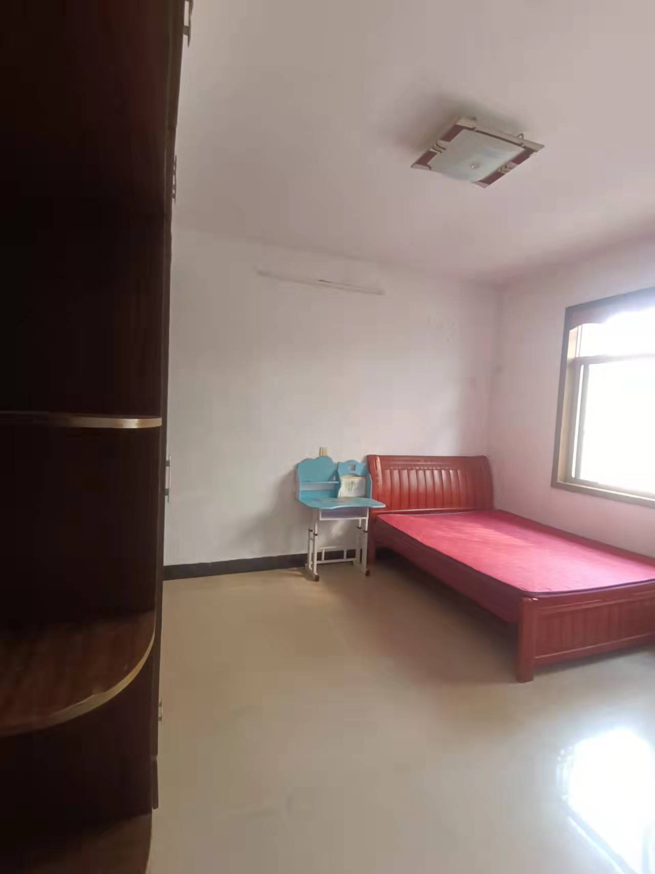 南湖新村(渔光新村)  2室2厅1卫    1200.0元/月 南湖新村(渔光新村)  2室2厅1卫    1200.0元/月室内图