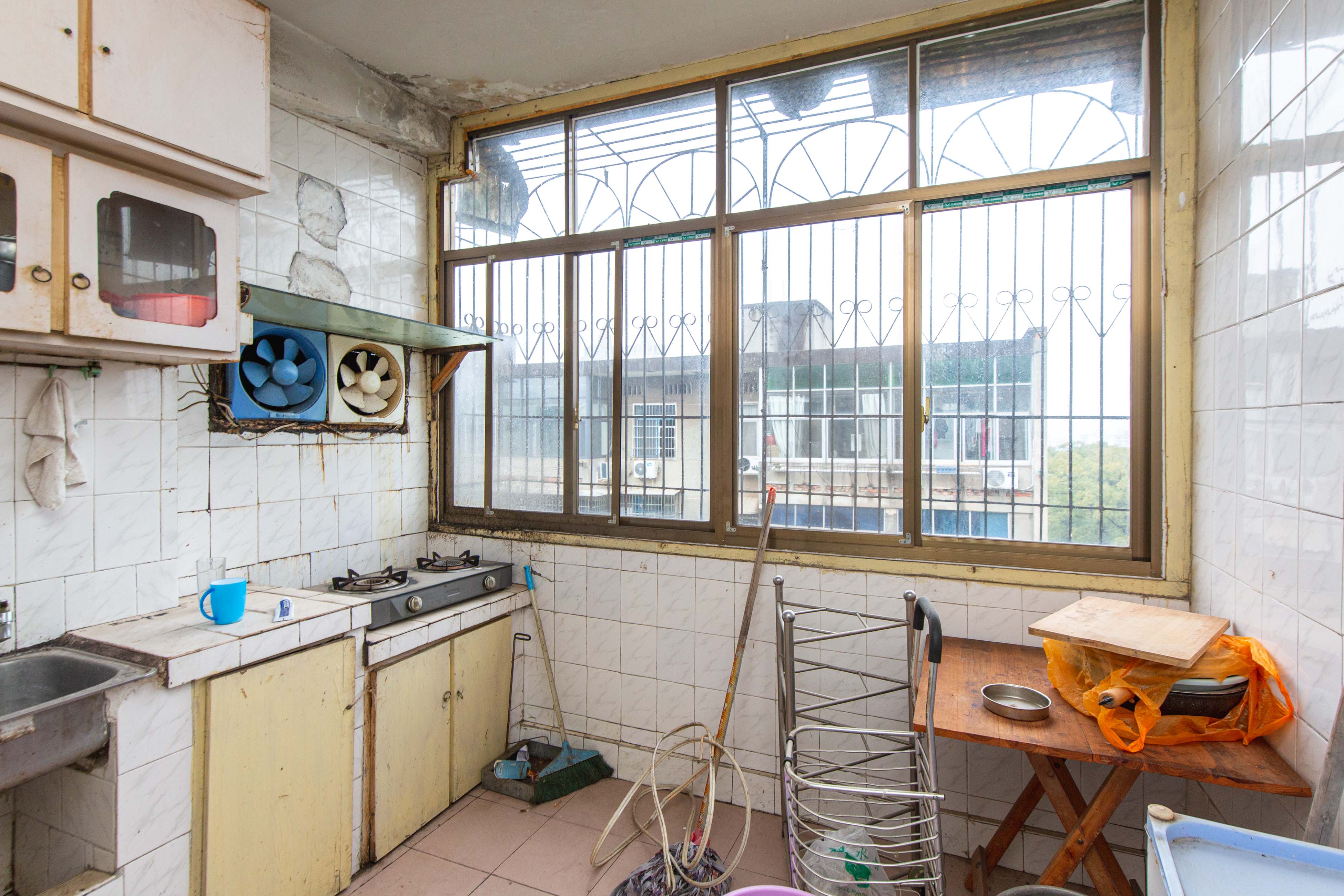中南家园  2室2厅1卫   35.00万厨房