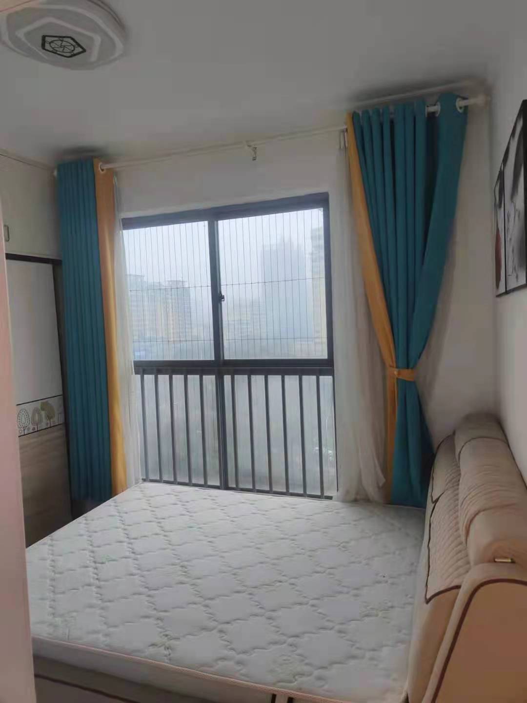 鹏利广场  1室1厅1卫    1300.0元/月 鹏利广场  1室1厅1卫    1300.0元/月室内图