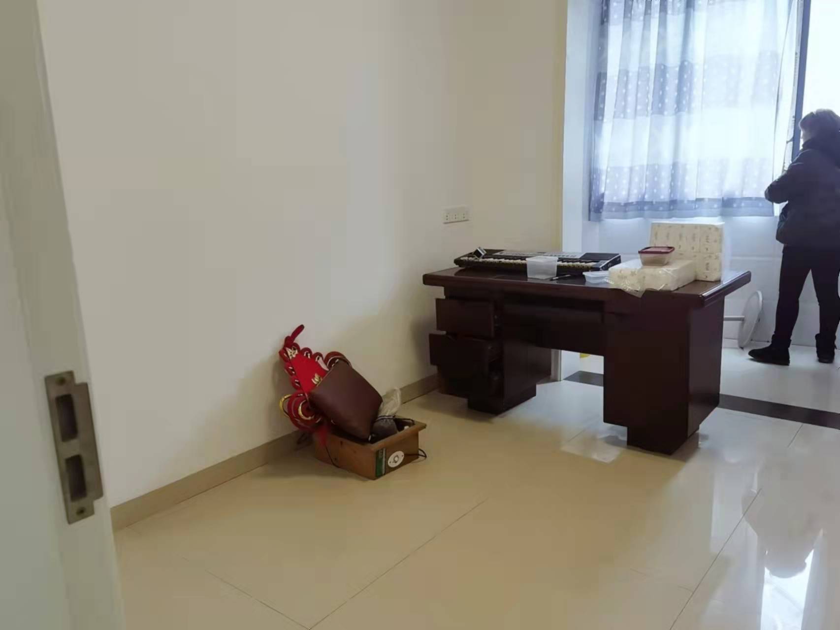 世纪嘉苑 3室2厅2卫 50.0万 世纪嘉苑 3室2厅2卫 50.0万客厅