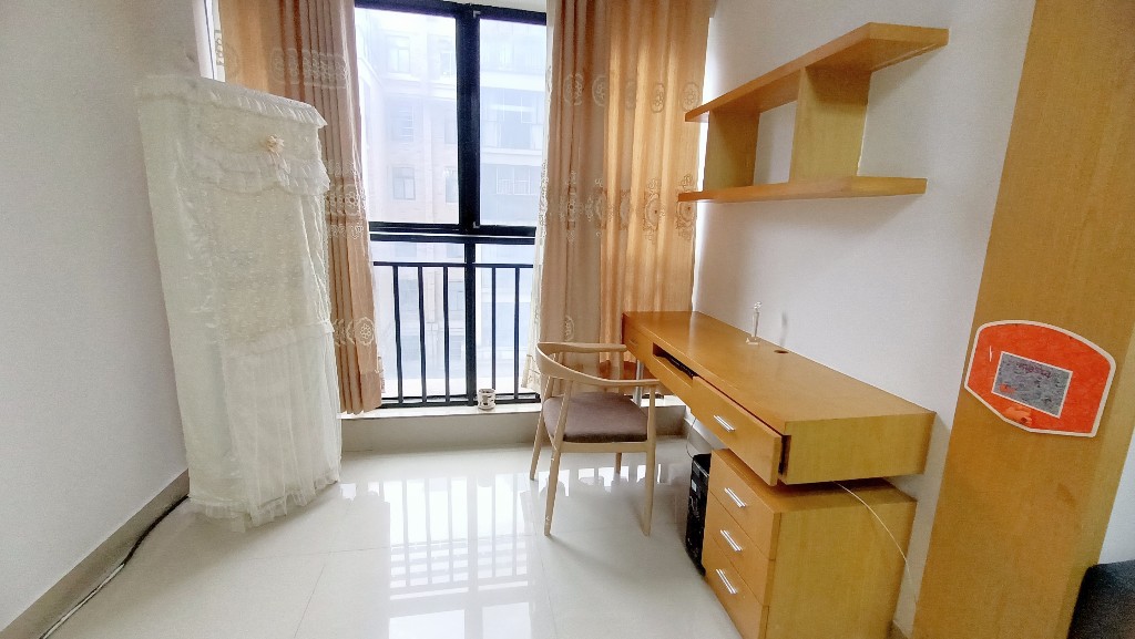 嘉盛华府 2室2厅1卫 34.0万 嘉盛华府 2室2厅1卫 34.0万客厅