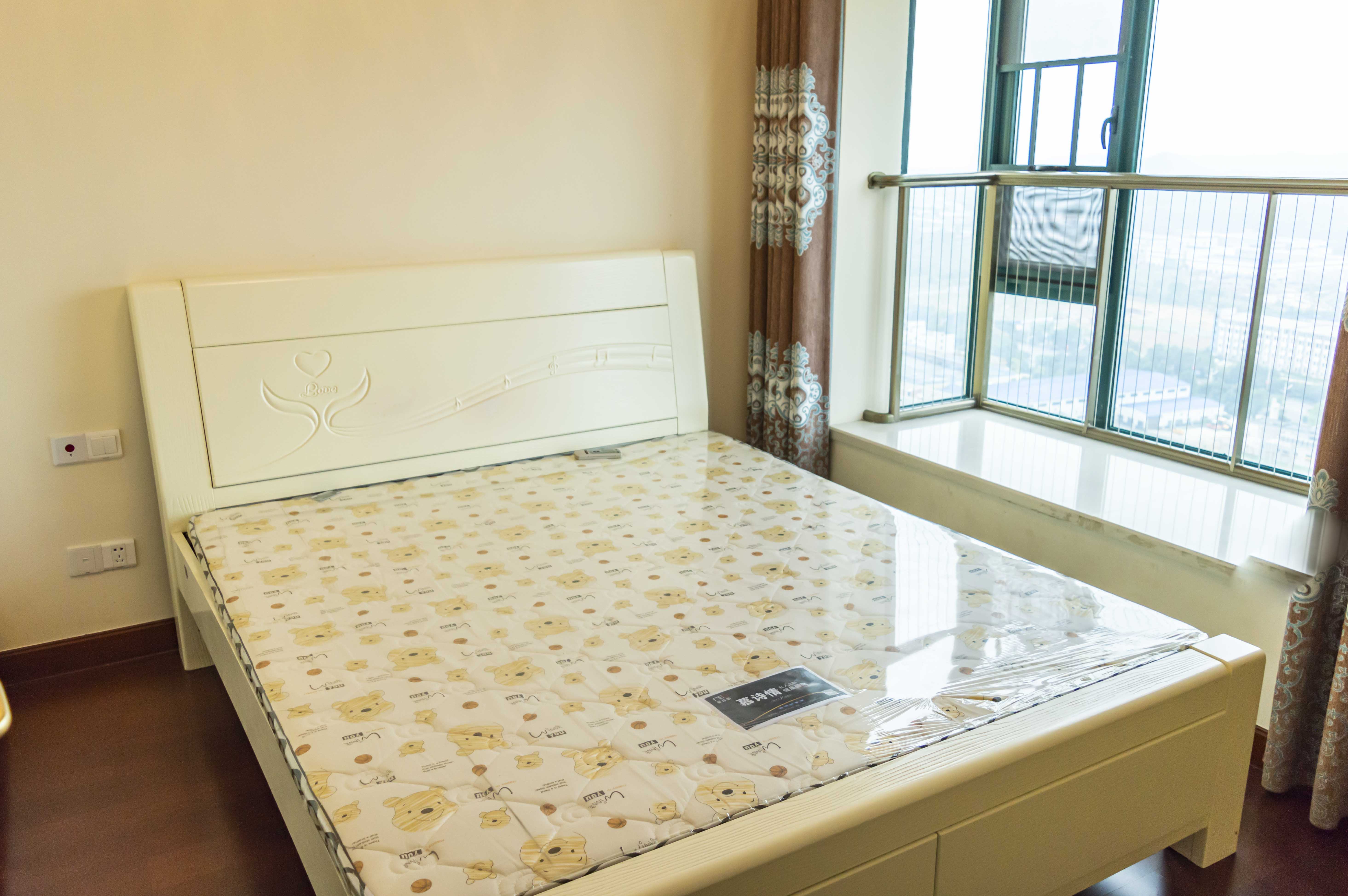 恒大绿洲  2室2厅1卫    58.0万 恒大绿洲  2室2厅1卫    58.0万客厅