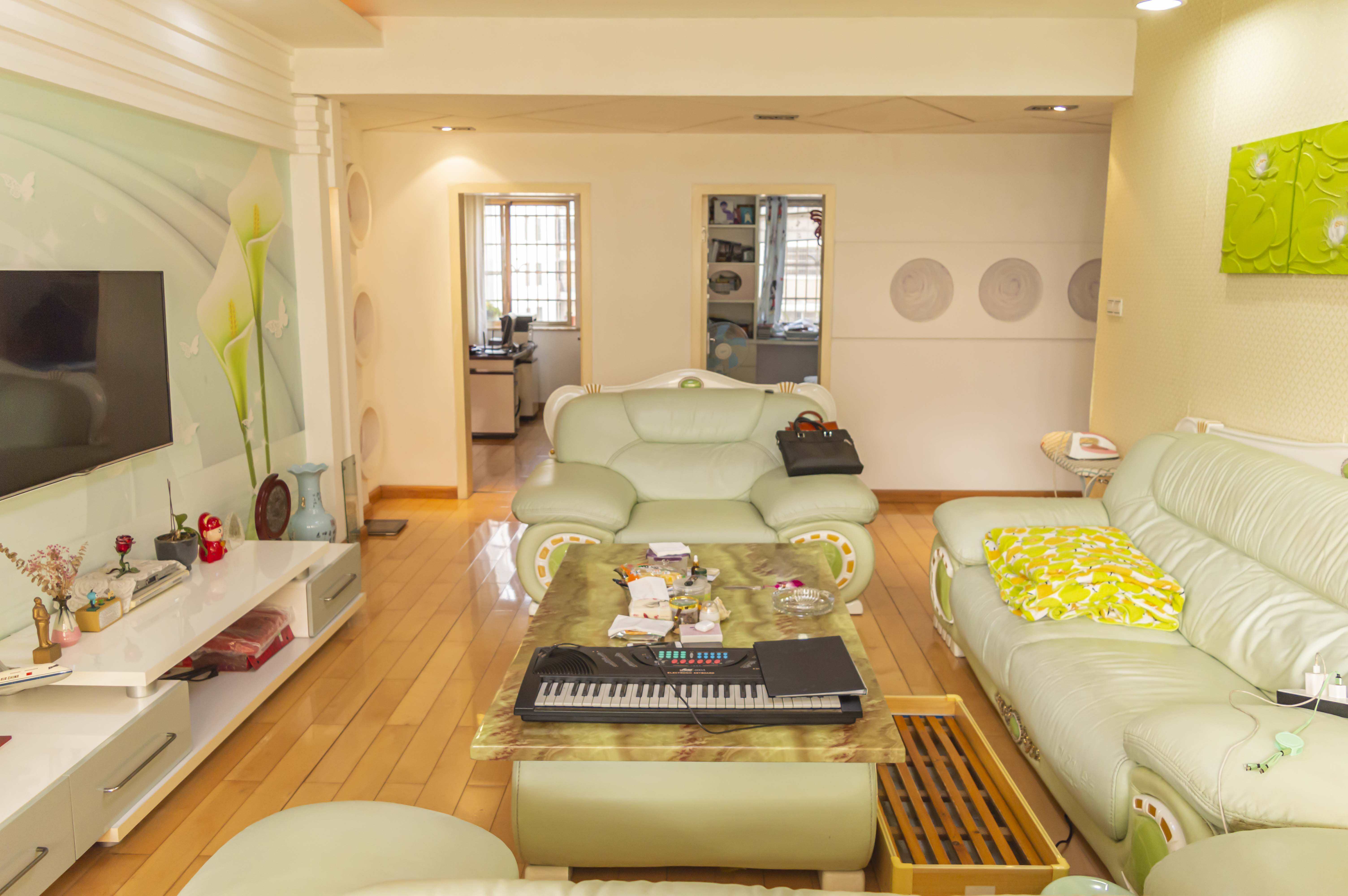 梓怡华盛家园 4室2厅2卫 92.8万 梓怡华盛家园 4室2厅2卫 92.8万客厅