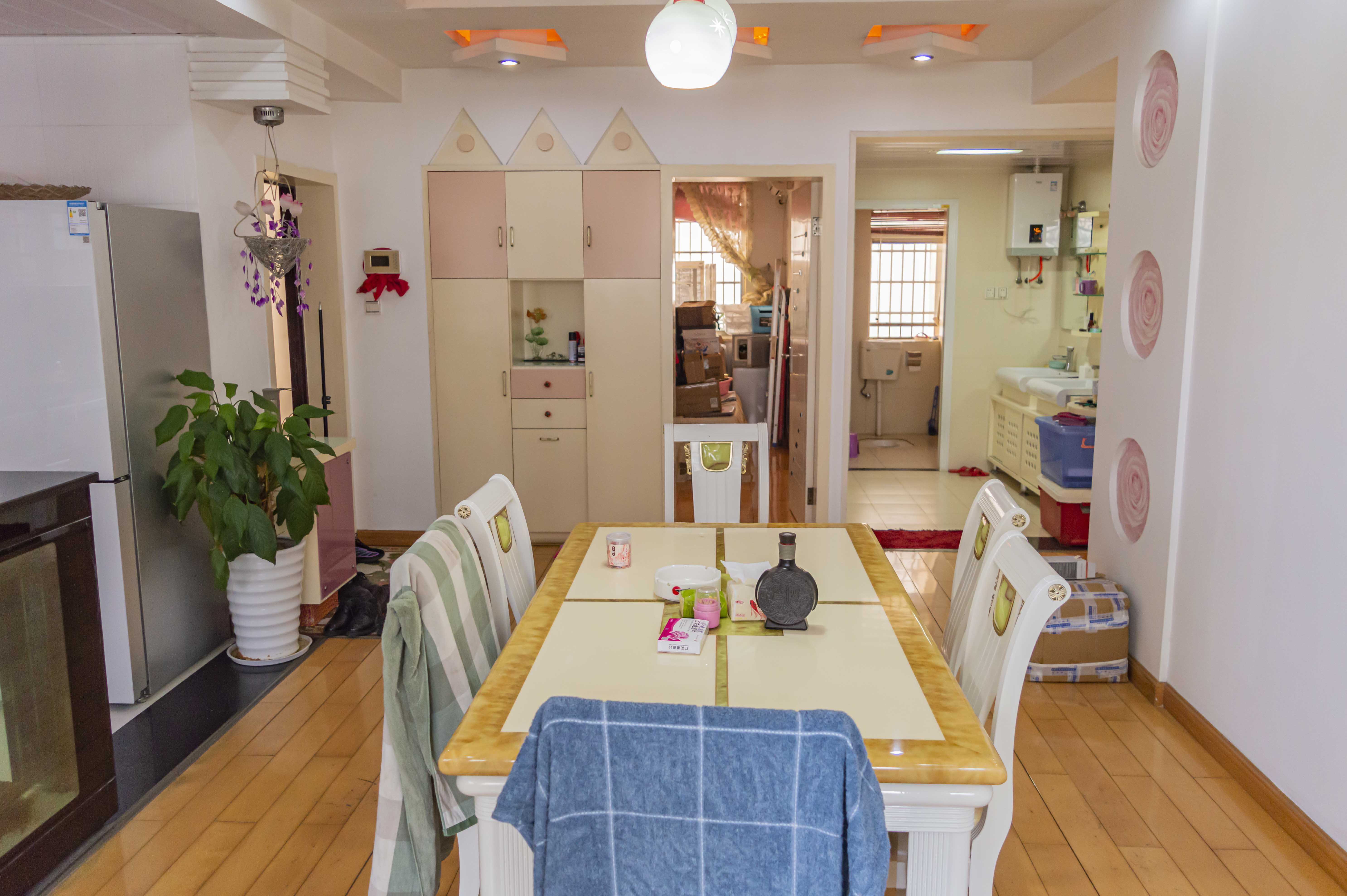 梓怡华盛家园 4室2厅2卫 92.8万 梓怡华盛家园 4室2厅2卫 92.8万客厅