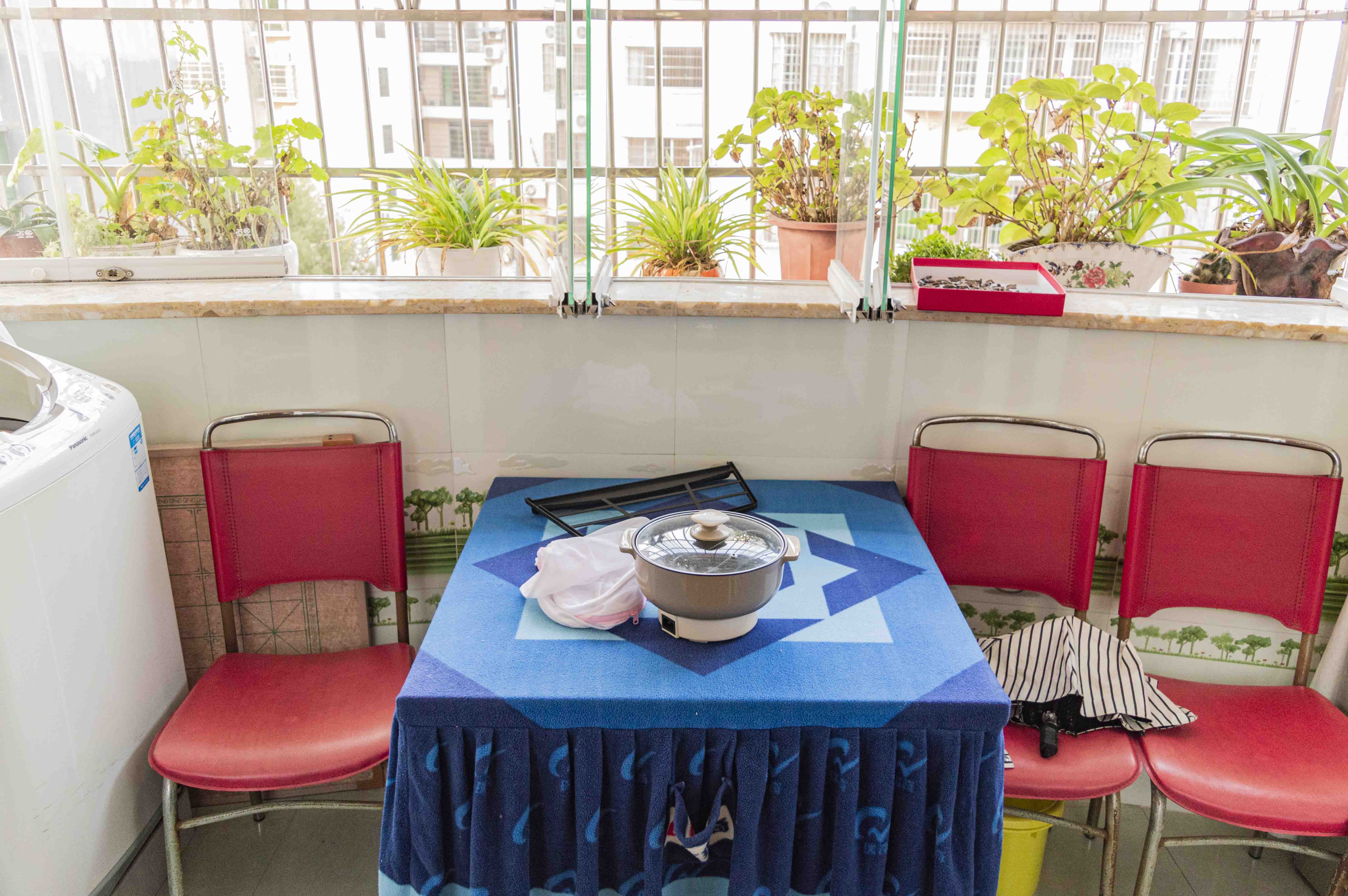 梓怡华盛家园 4室2厅2卫 92.8万 梓怡华盛家园 4室2厅2卫 92.8万客厅