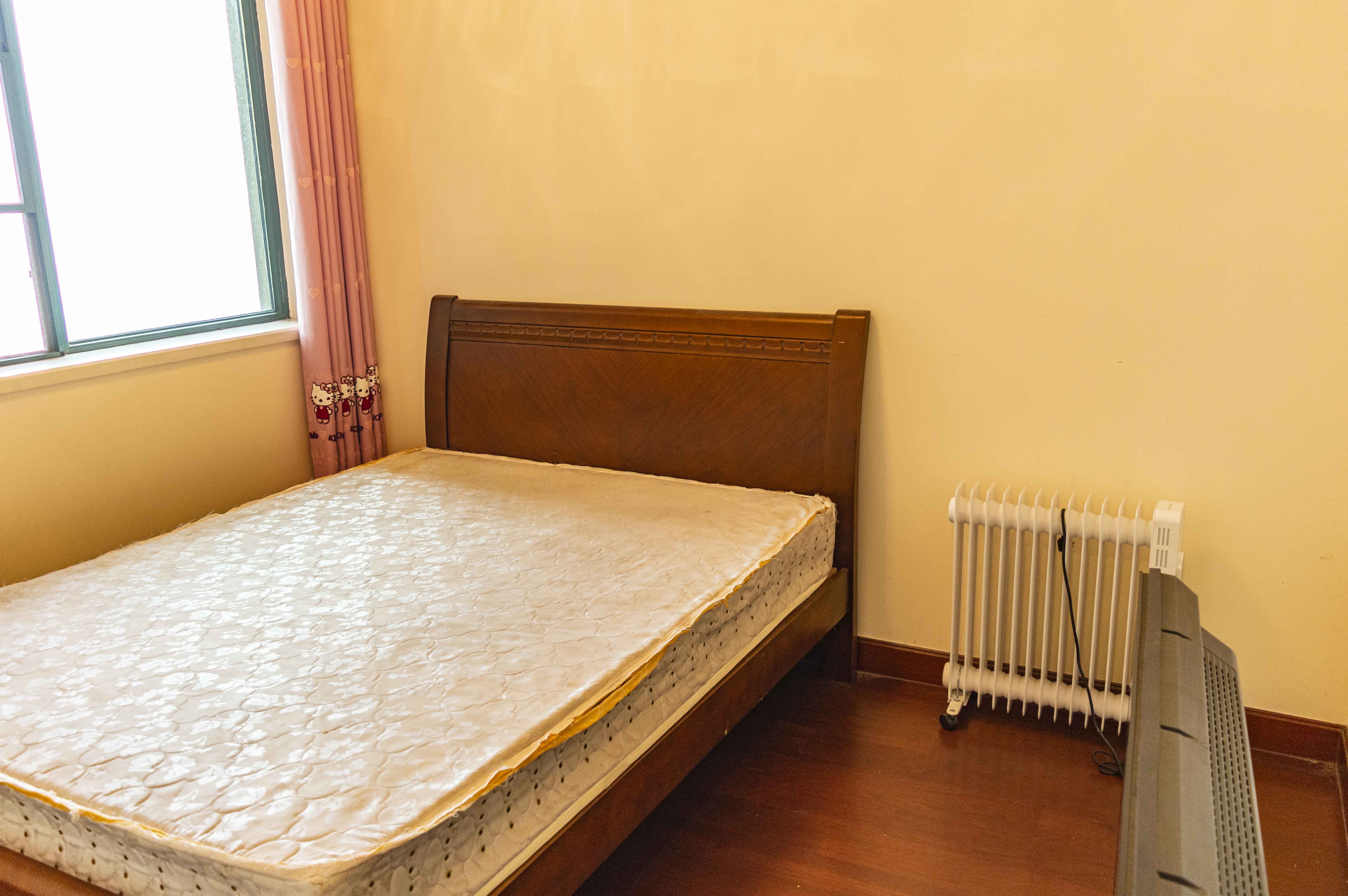 恒大绿洲  2室2厅1卫    58.0万 恒大绿洲  2室2厅1卫    58.0万客厅