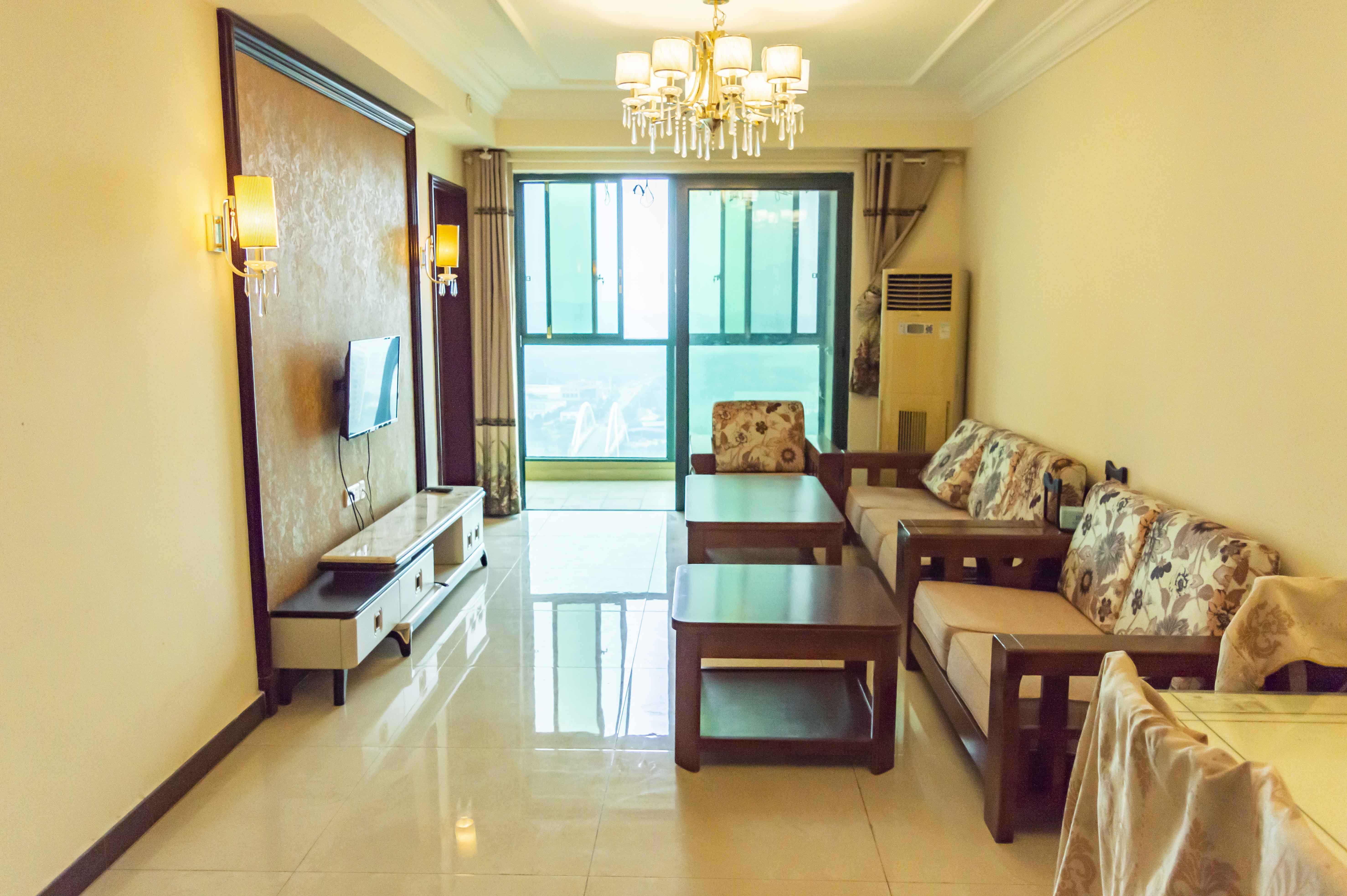 恒大绿洲  2室2厅1卫    58.0万 恒大绿洲  2室2厅1卫    58.0万客厅