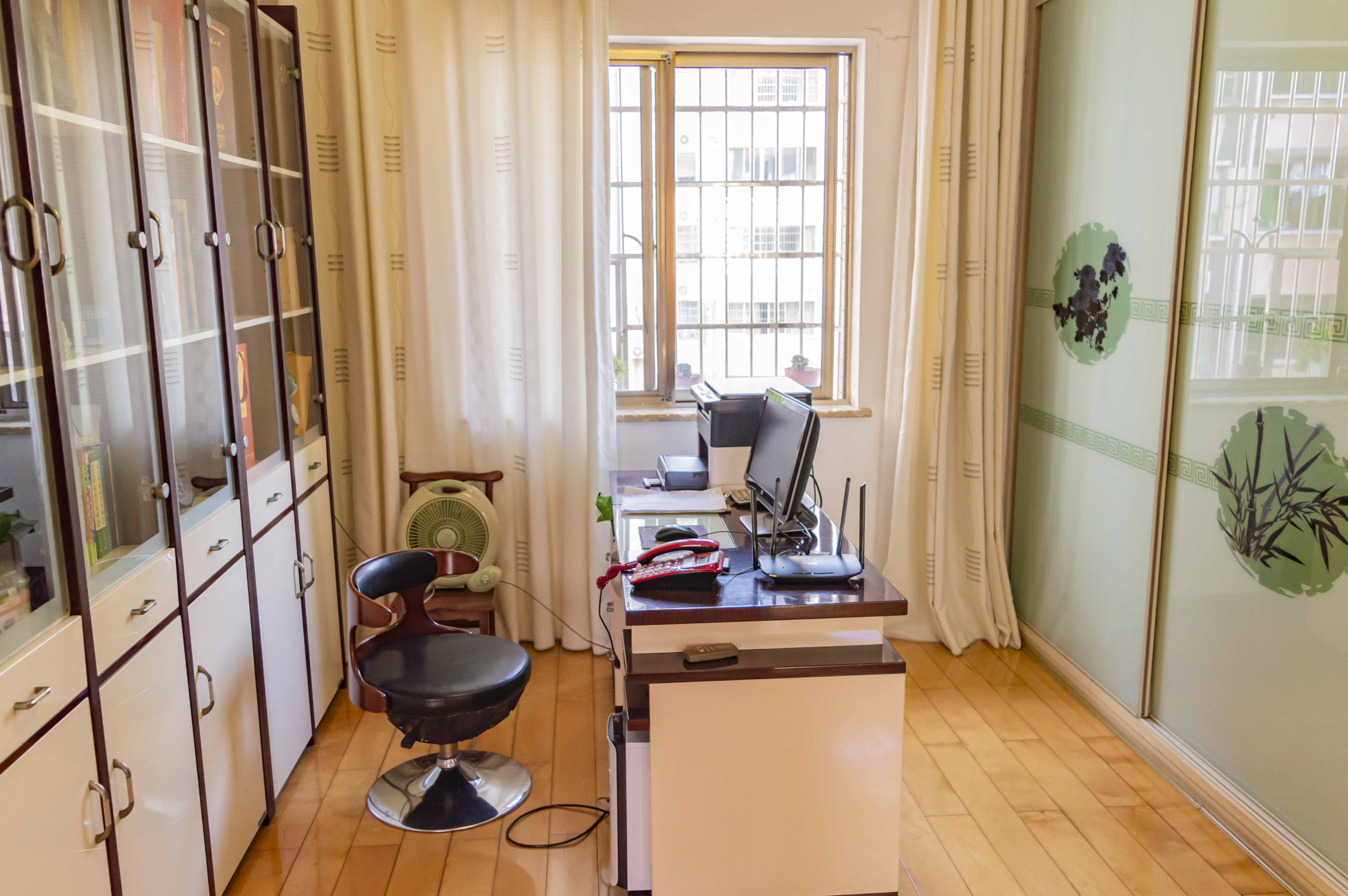 梓怡华盛家园 4室2厅2卫 92.8万 梓怡华盛家园 4室2厅2卫 92.8万客厅