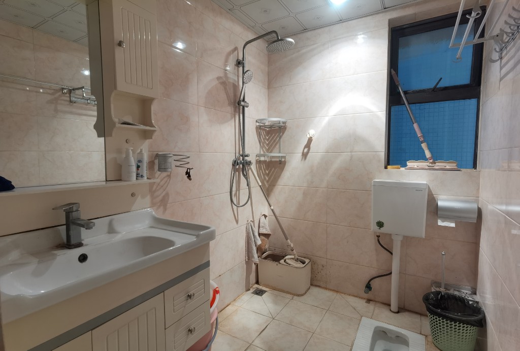 远大中央公园一期 3室2厅2卫 2600.0元/月 远大中央公园一期 3室2厅2卫 2600.0元/月室内图