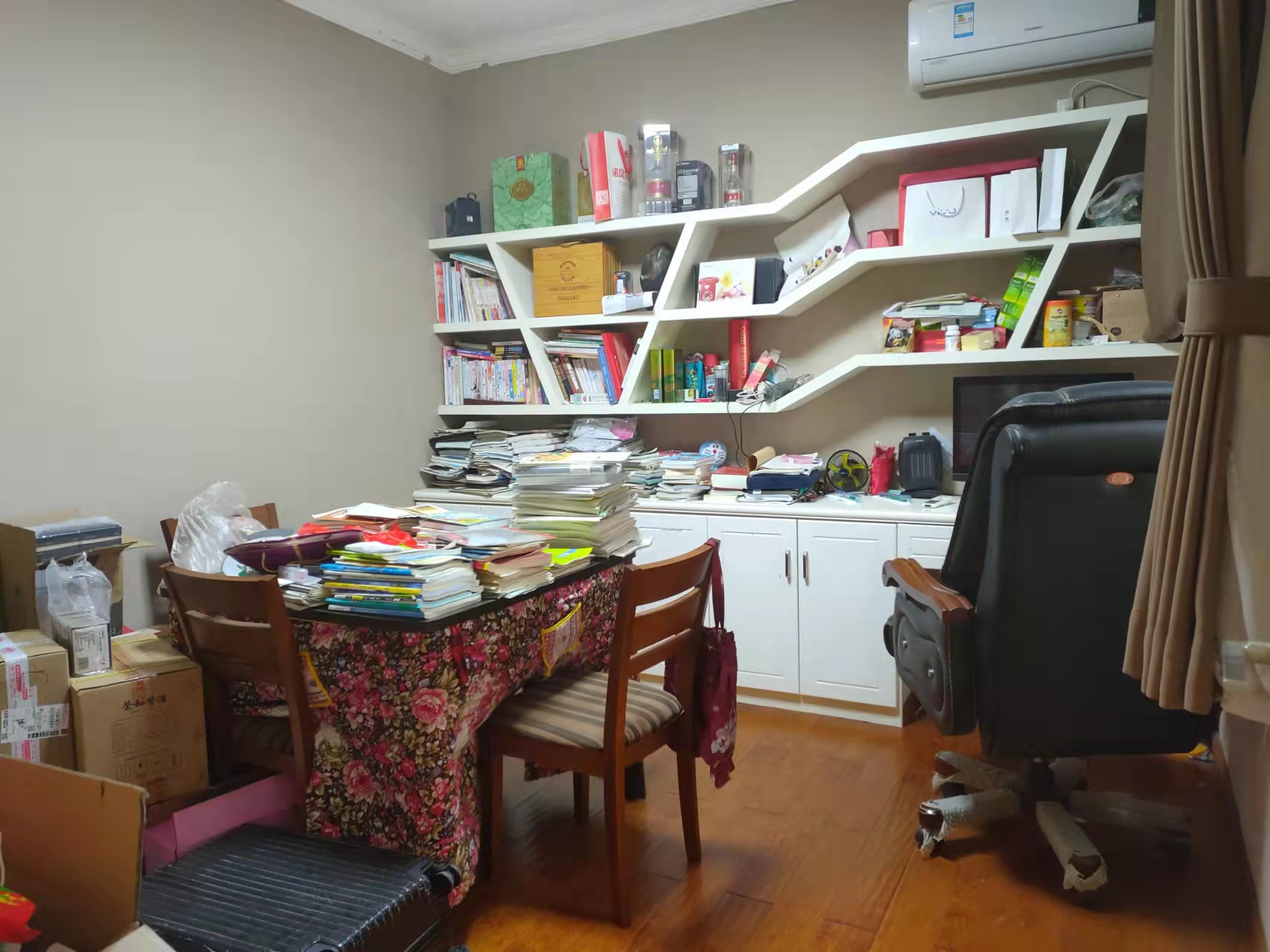 金和天下  4室2厅1卫    139.8万 金和天下  4室2厅1卫    139.8万客厅