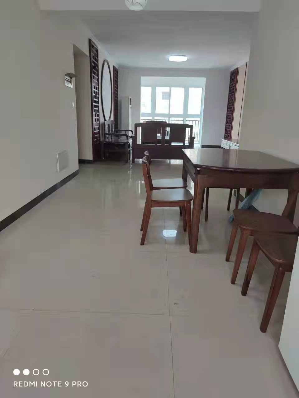 城典丽园  0室0厅0卫    99.9万 城典丽园  0室0厅0卫    99.9万客厅