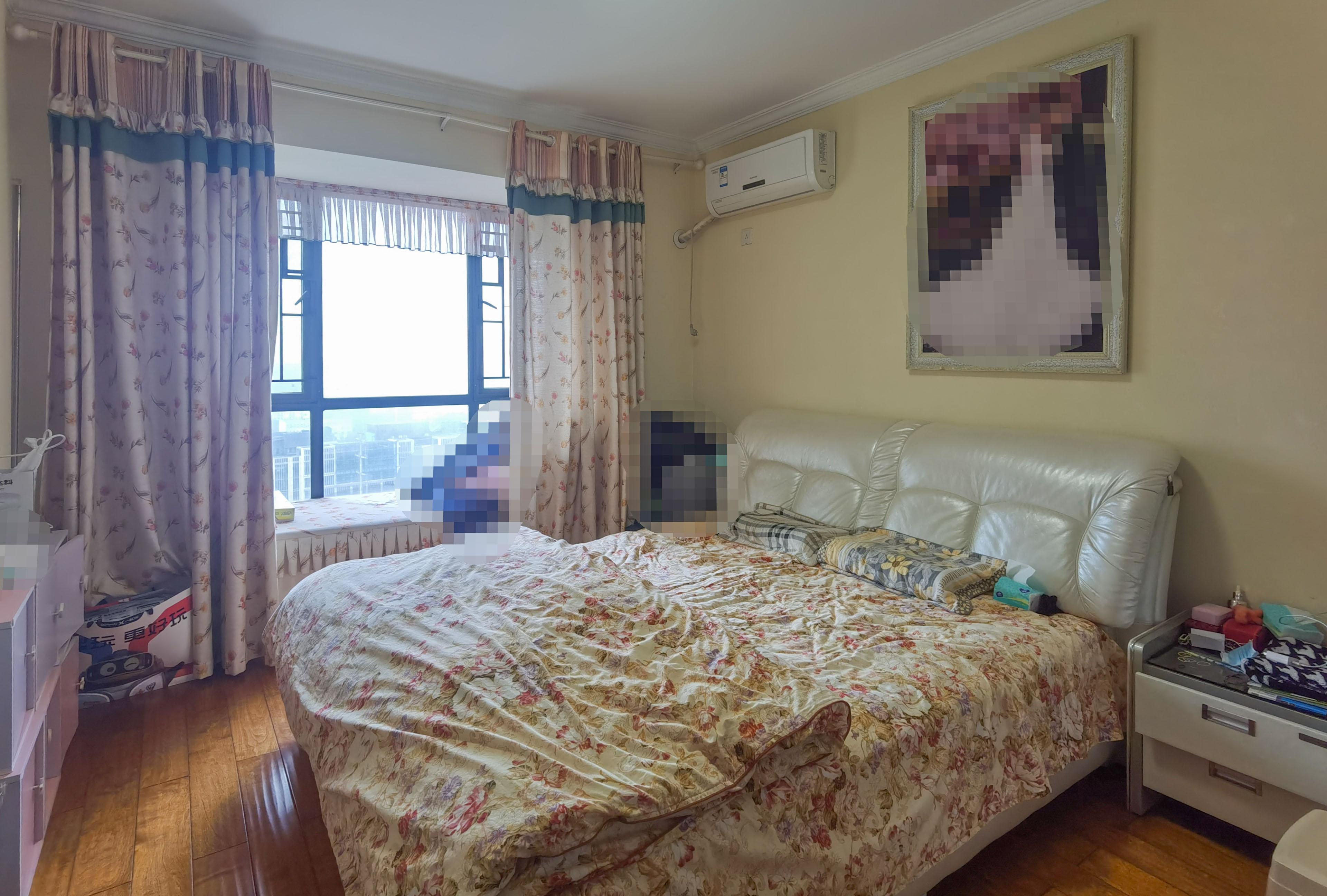 恒瑞雅园  3室2厅2卫    83.0万 恒瑞雅园  3室2厅2卫    83.0万客厅