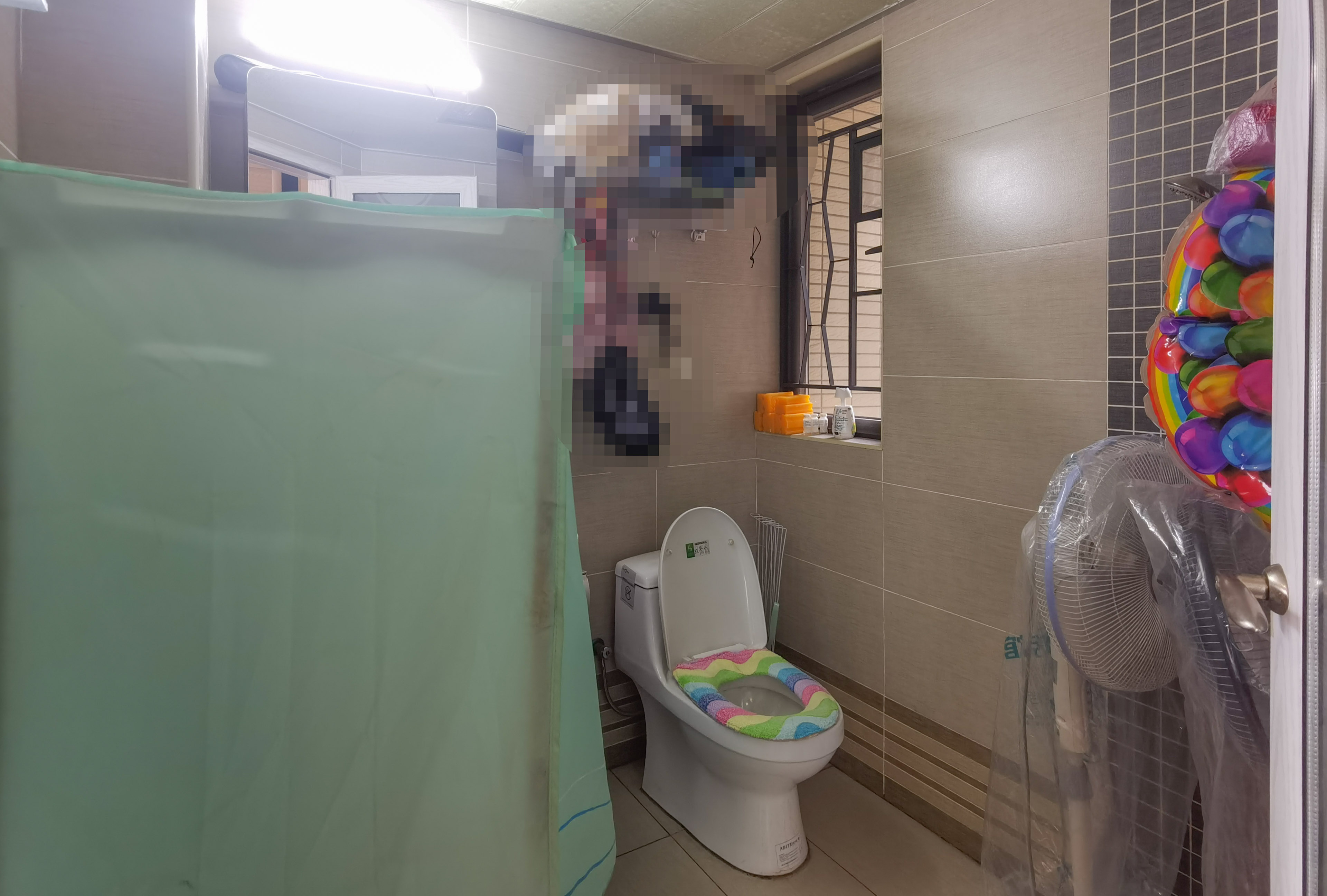 恒瑞雅园  3室2厅2卫   83.00万客厅