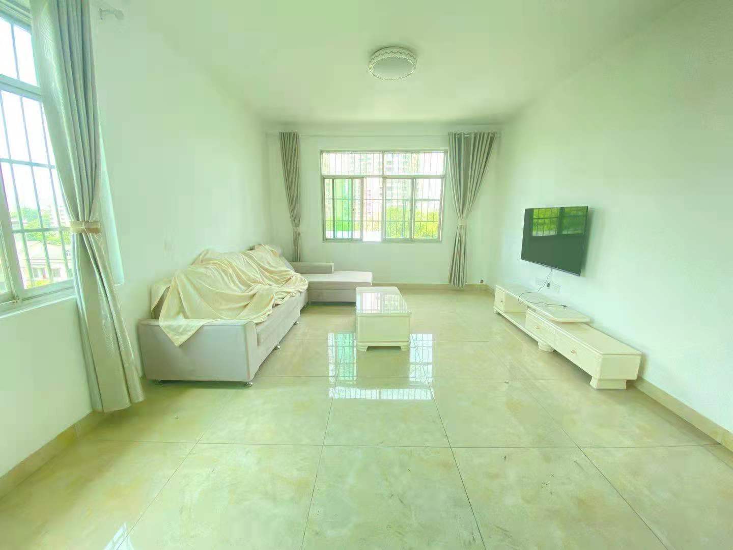 芙蓉冲散盘 3室2厅1卫 40.0万 芙蓉冲散盘 3室2厅1卫 40.0万客厅