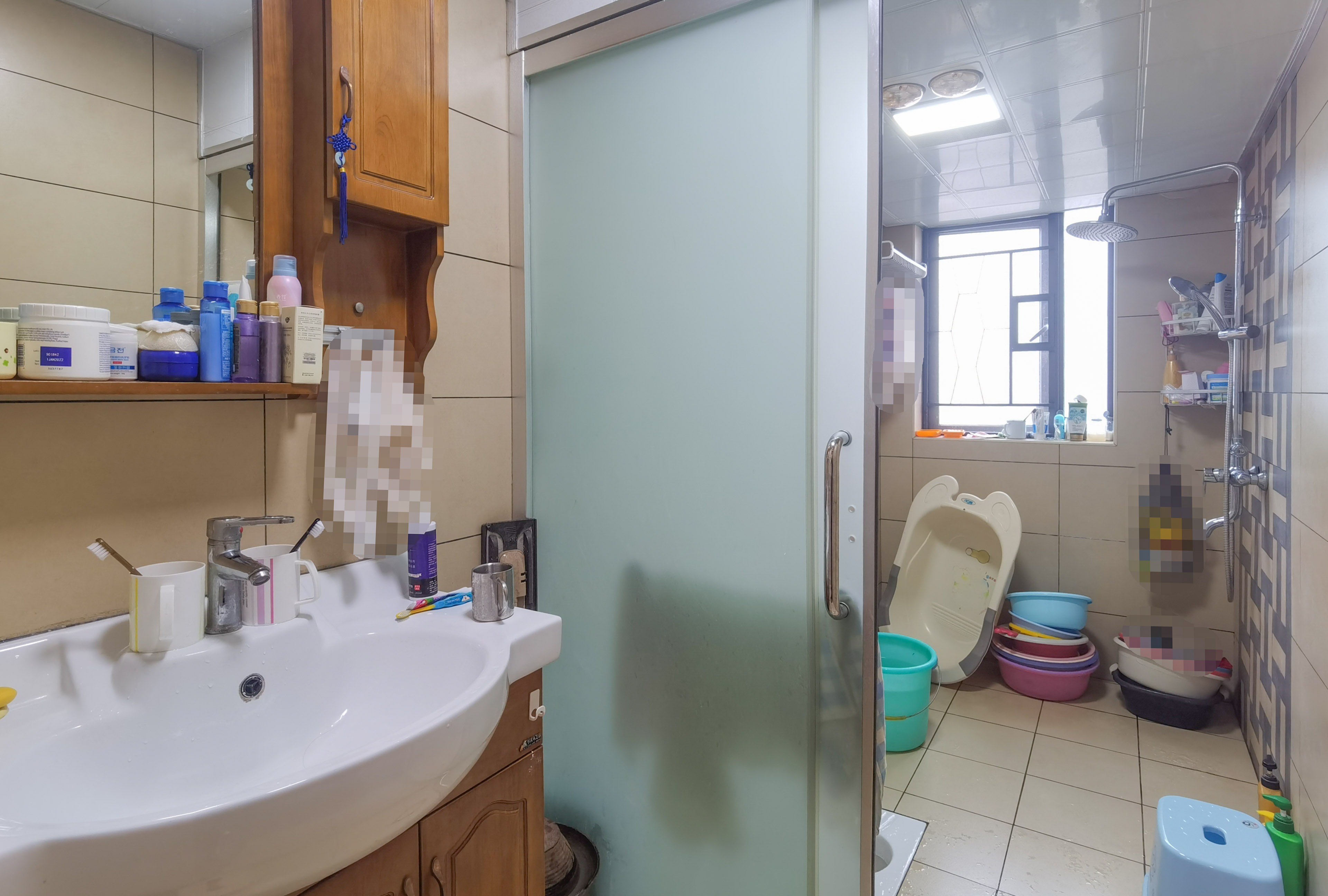 恒瑞雅园  3室2厅2卫    83.0万 恒瑞雅园  3室2厅2卫    83.0万客厅