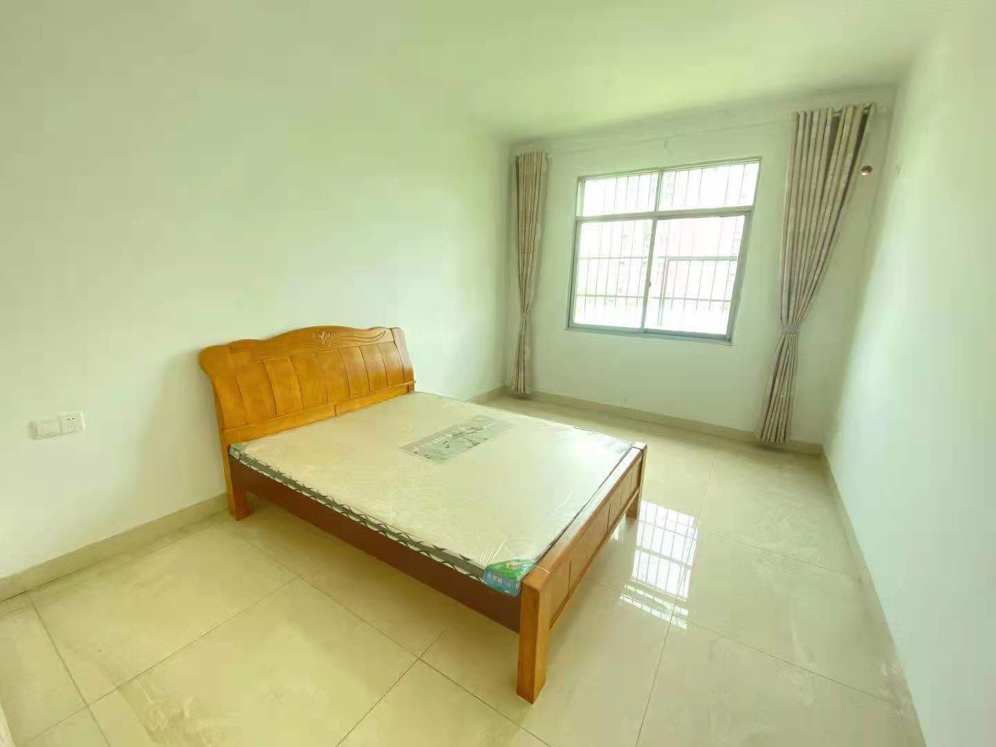 芙蓉冲散盘 3室2厅1卫 40.0万 芙蓉冲散盘 3室2厅1卫 40.0万客厅