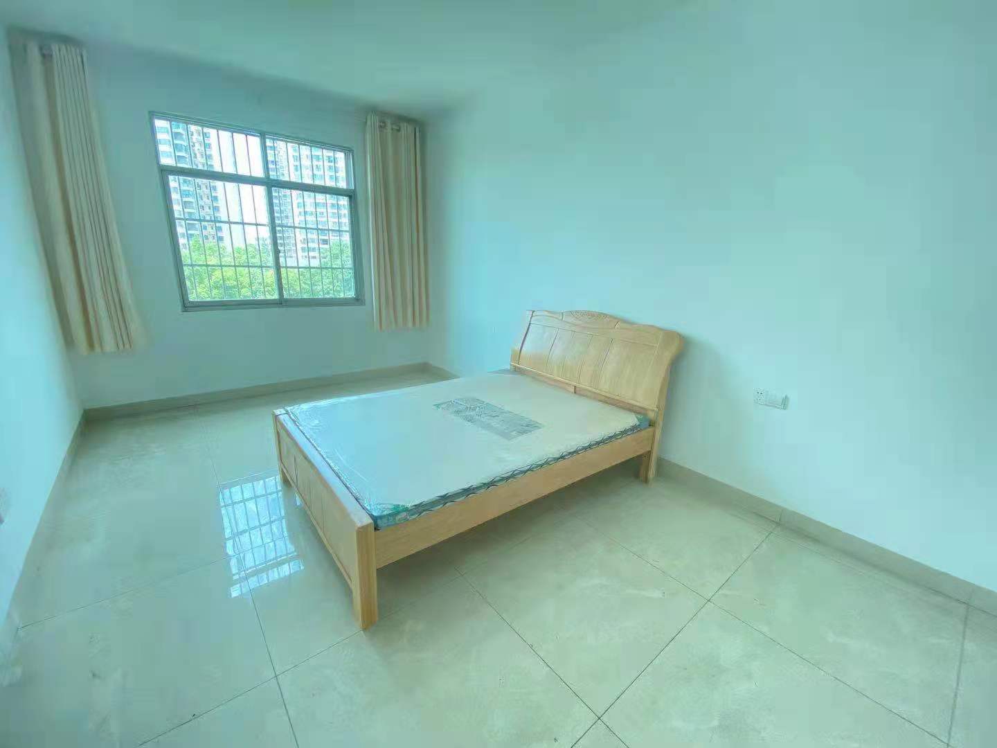 芙蓉冲散盘 3室2厅1卫 40.0万 芙蓉冲散盘 3室2厅1卫 40.0万客厅