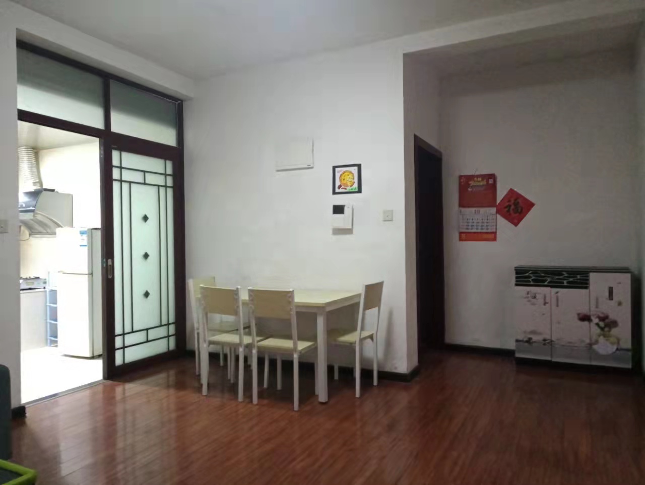 尚格名城东岸花园  2室1厅1卫    49.8万 尚格名城东岸花园  2室1厅1卫    49.8万客厅