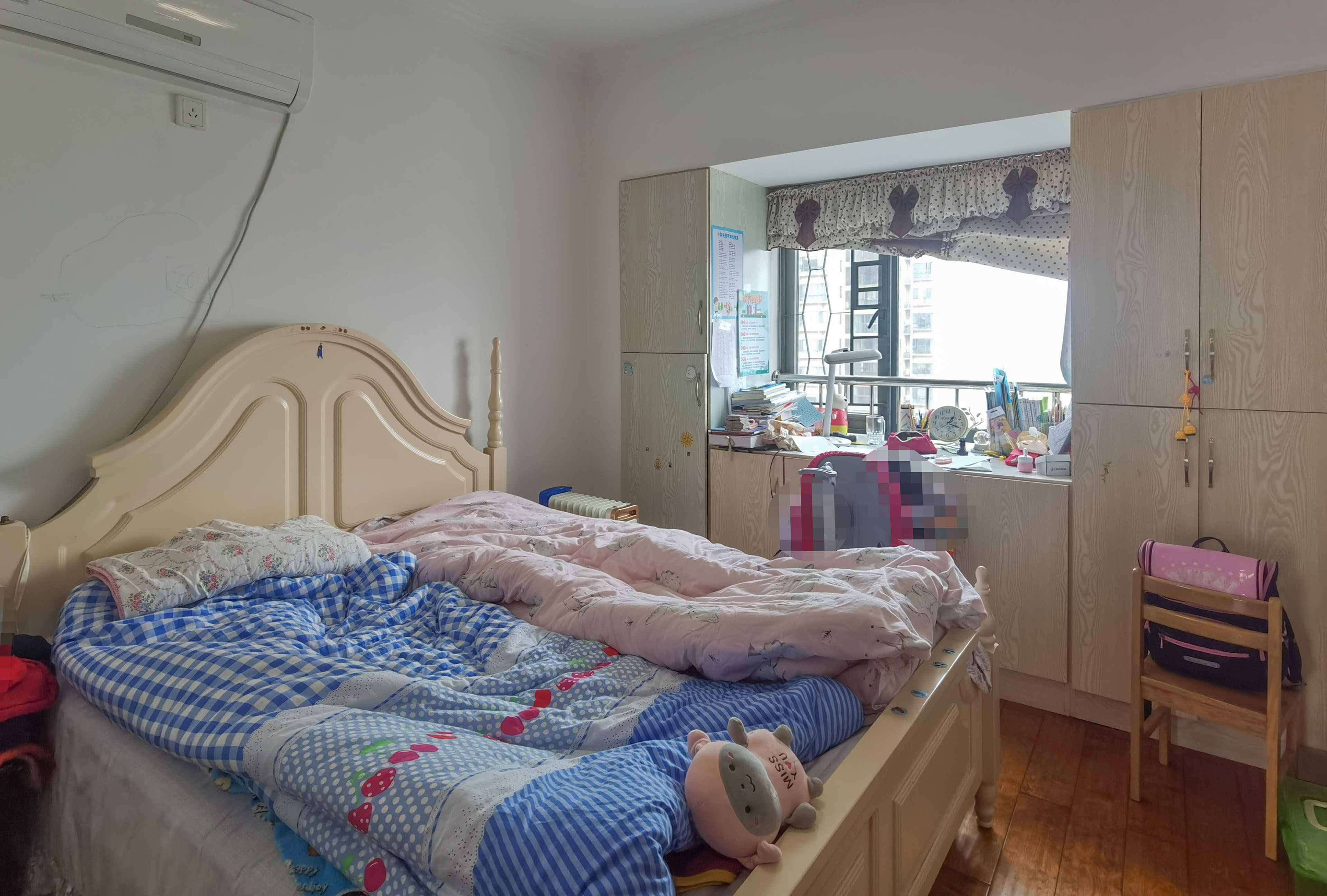 恒瑞雅园  3室2厅2卫    83.0万 恒瑞雅园  3室2厅2卫    83.0万客厅